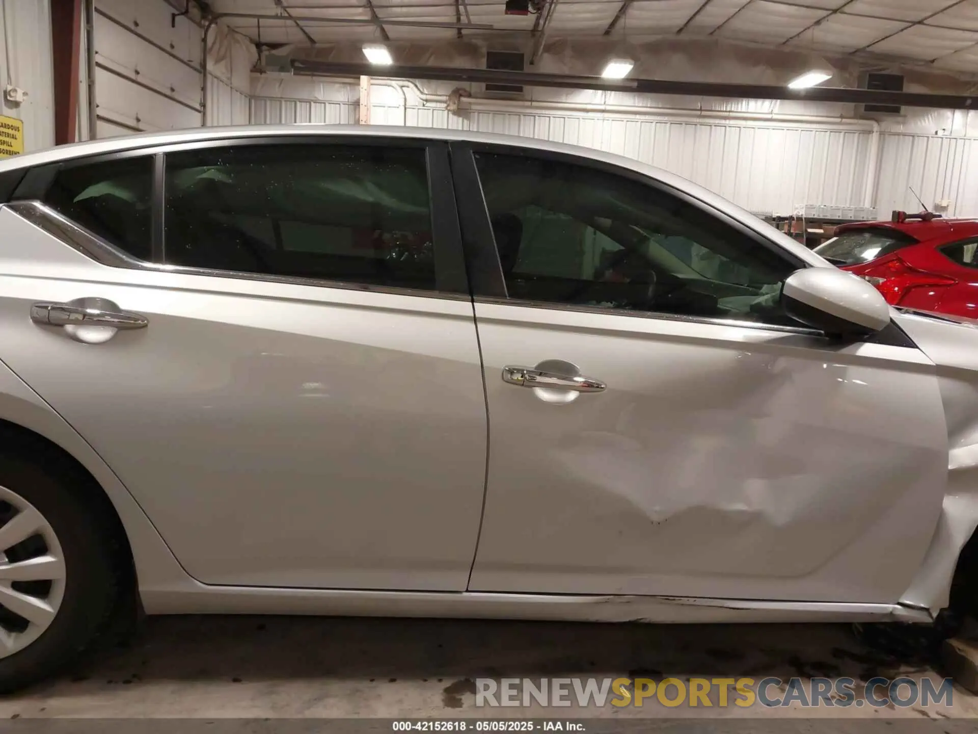 19 Photograph of a damaged car 1N4BL4BV4NN373817 NISSAN ALTIMA 2022