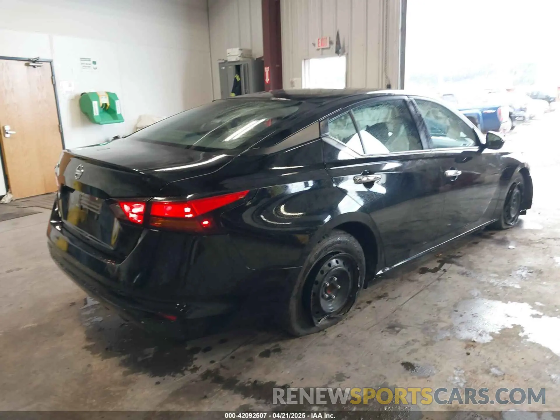 4 Photograph of a damaged car 1N4BL4BV4NN375423 NISSAN ALTIMA 2022