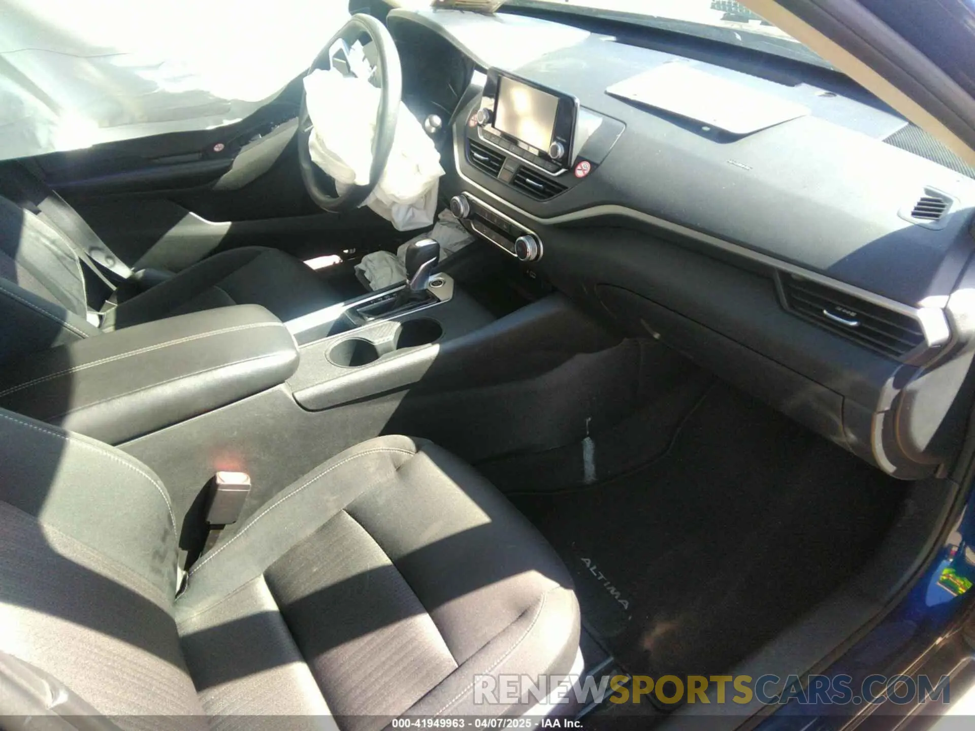 5 Photograph of a damaged car 1N4BL4BV4NN383800 NISSAN ALTIMA 2022
