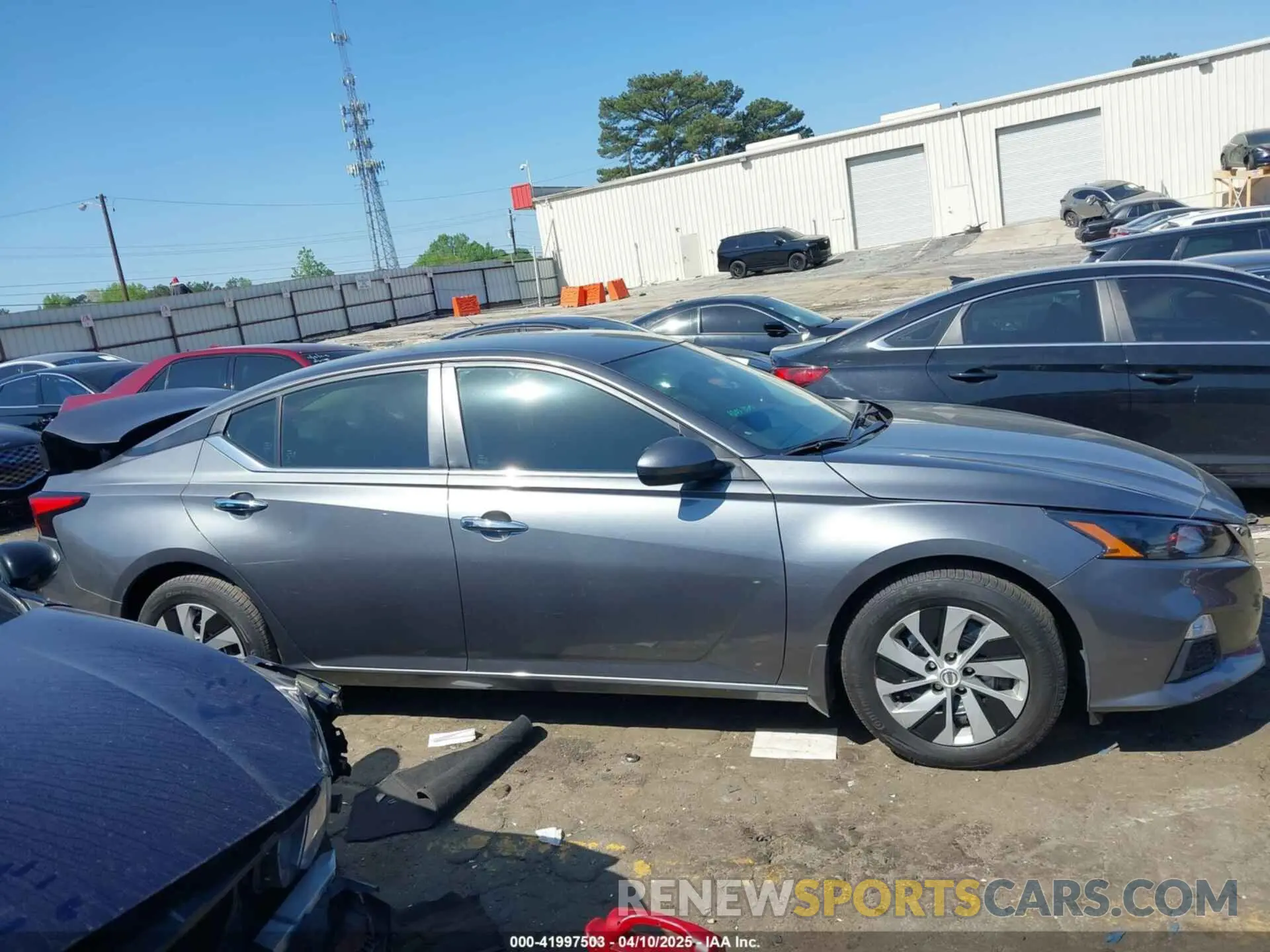 13 Photograph of a damaged car 1N4BL4BV4NN415421 NISSAN ALTIMA 2022