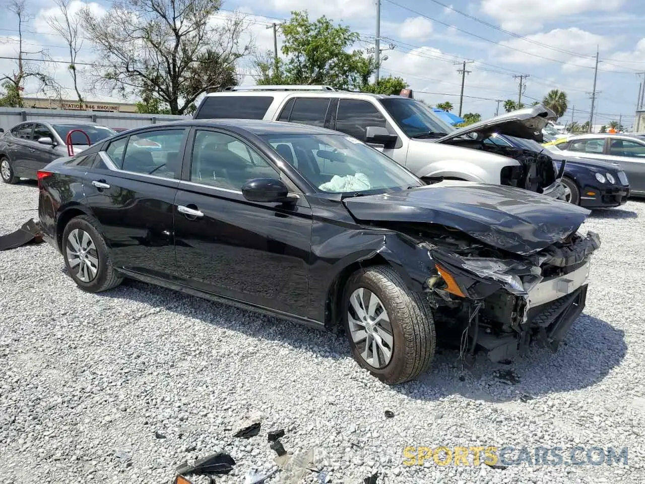 4 Photograph of a damaged car 1N4BL4BV5NN308152 NISSAN ALTIMA 2022