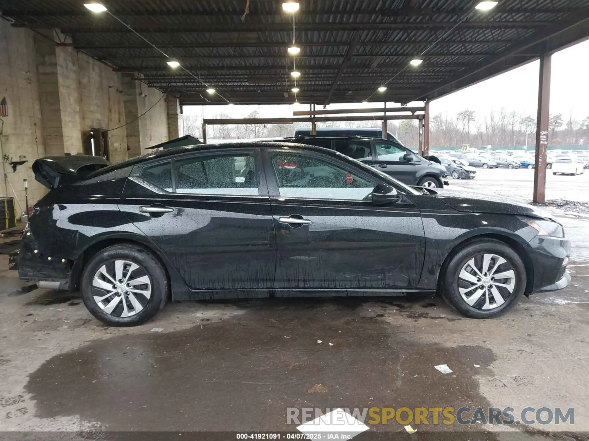 14 Photograph of a damaged car 1N4BL4BV5NN333360 NISSAN ALTIMA 2022