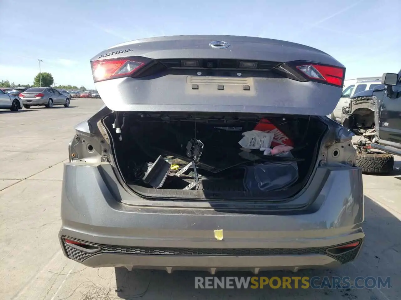 6 Photograph of a damaged car 1N4BL4BV5NN344133 NISSAN ALTIMA 2022