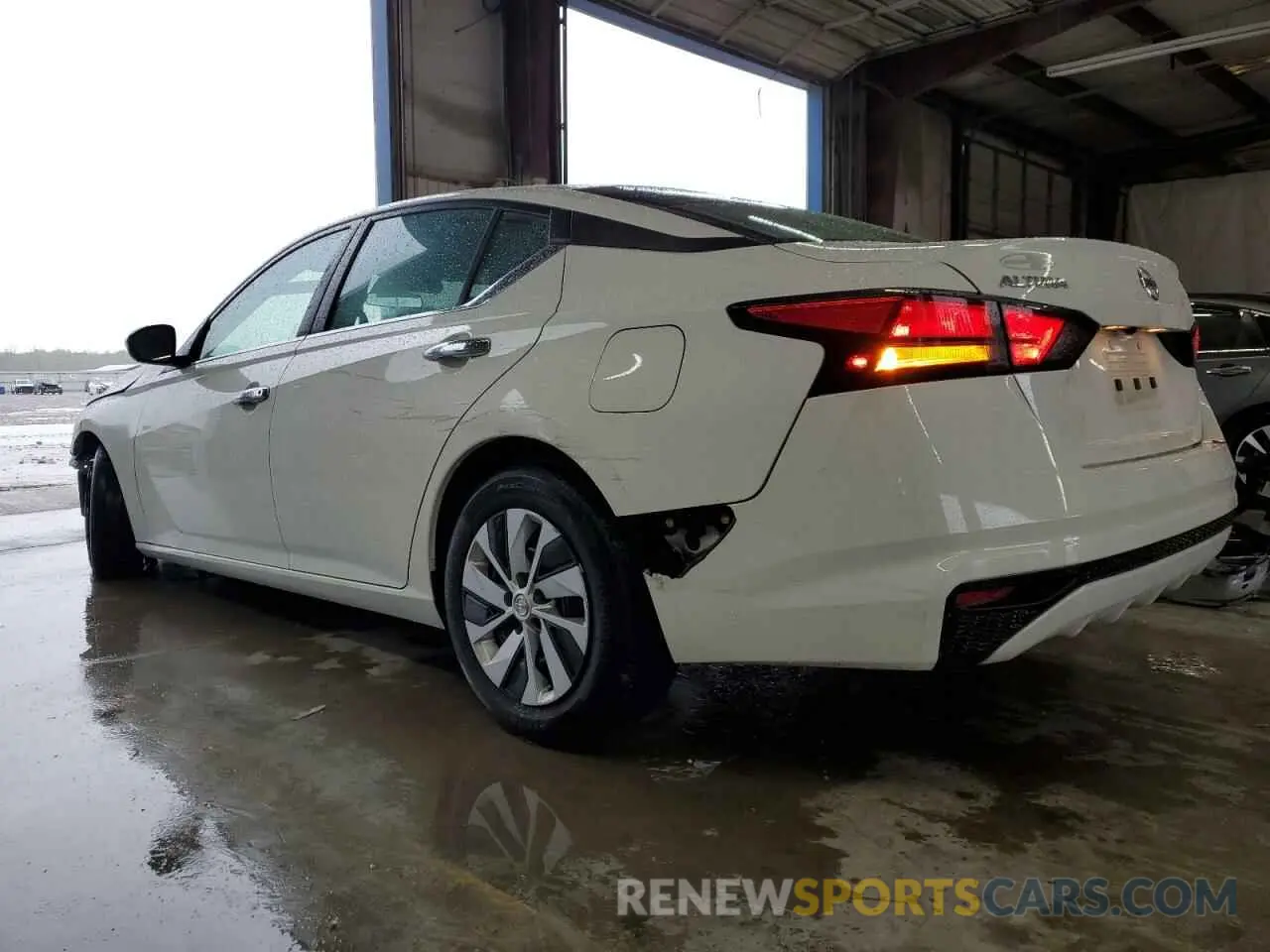 2 Photograph of a damaged car 1N4BL4BV5NN371154 NISSAN ALTIMA 2022