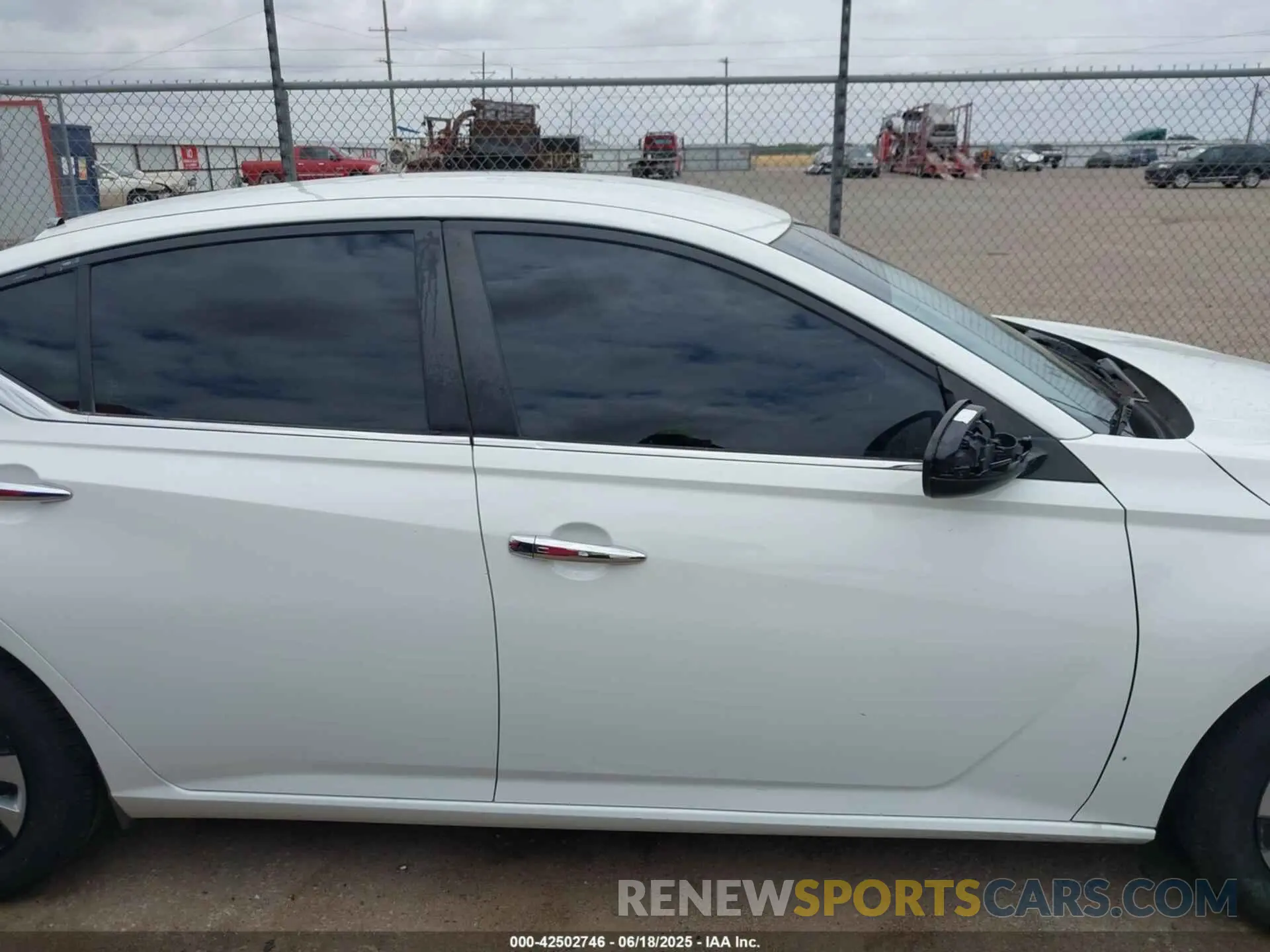 13 Photograph of a damaged car 1N4BL4BV6NN315708 NISSAN ALTIMA 2022