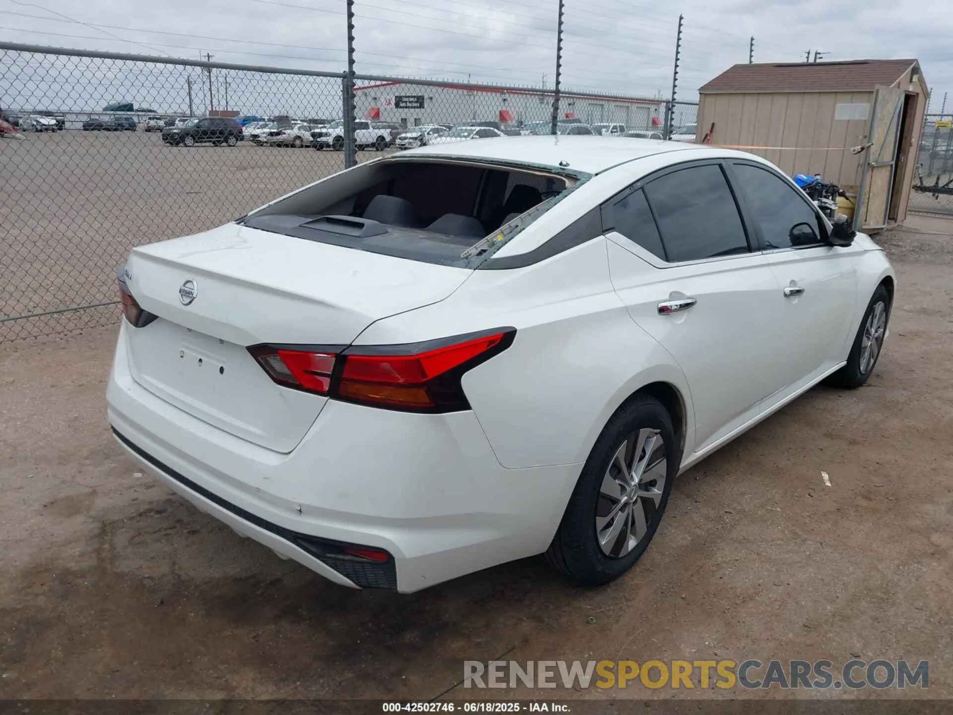 4 Photograph of a damaged car 1N4BL4BV6NN315708 NISSAN ALTIMA 2022