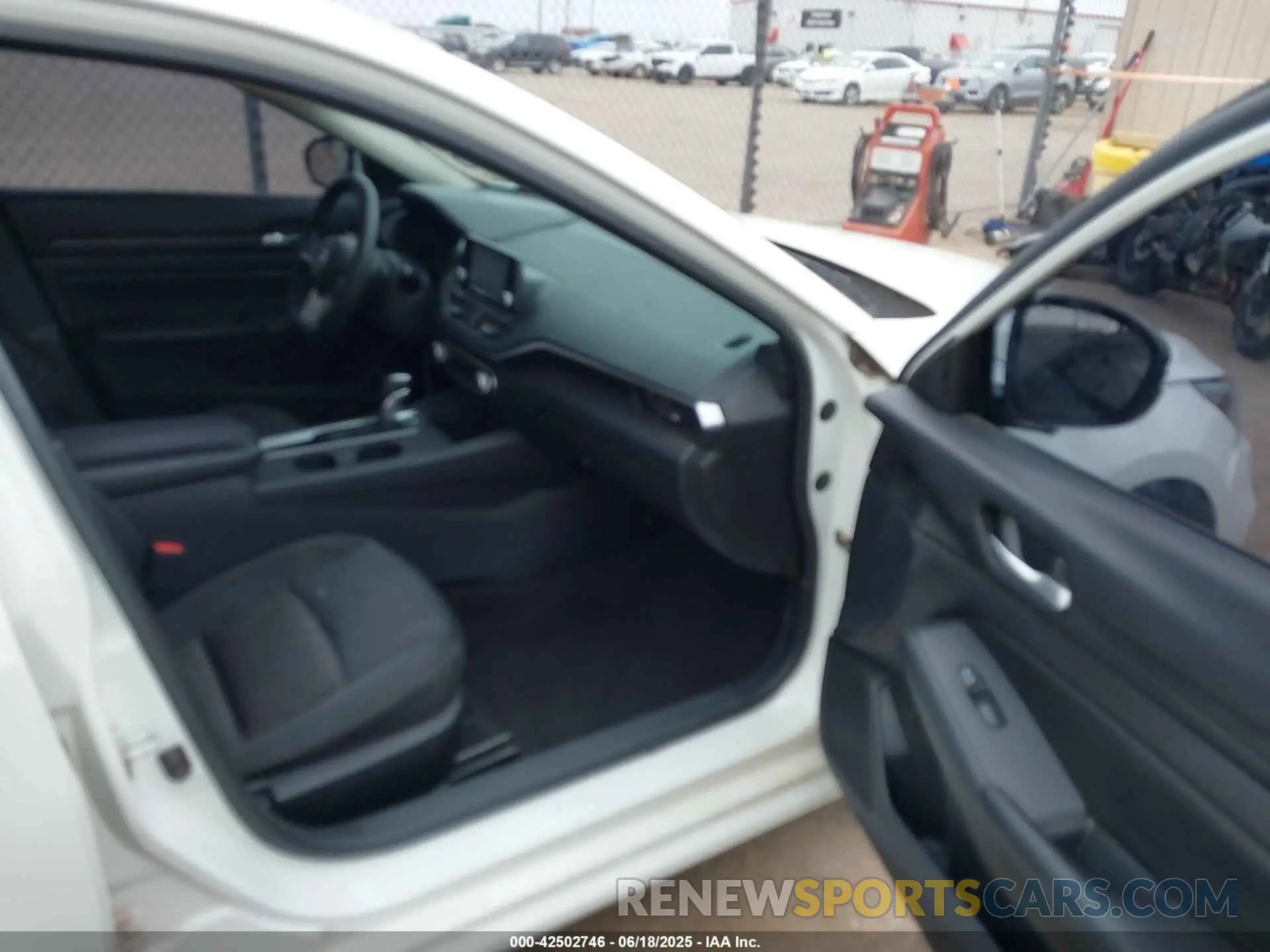 5 Photograph of a damaged car 1N4BL4BV6NN315708 NISSAN ALTIMA 2022