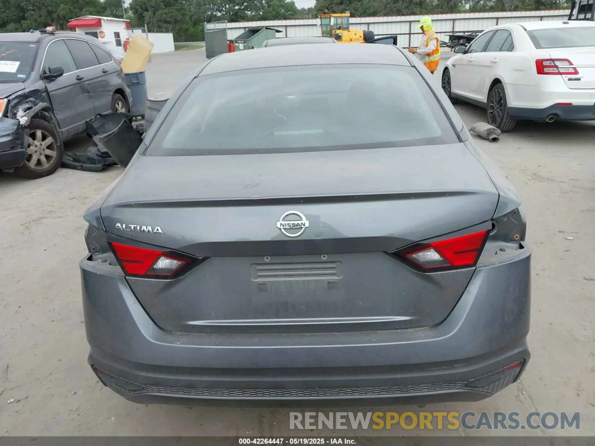 17 Photograph of a damaged car 1N4BL4BV6NN399108 NISSAN ALTIMA 2022