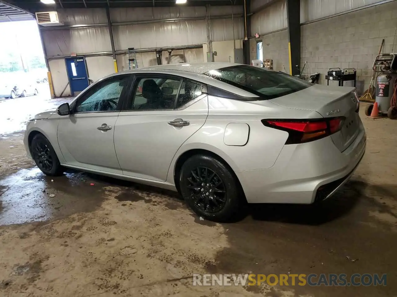 2 Photograph of a damaged car 1N4BL4BV8NN318920 NISSAN ALTIMA 2022