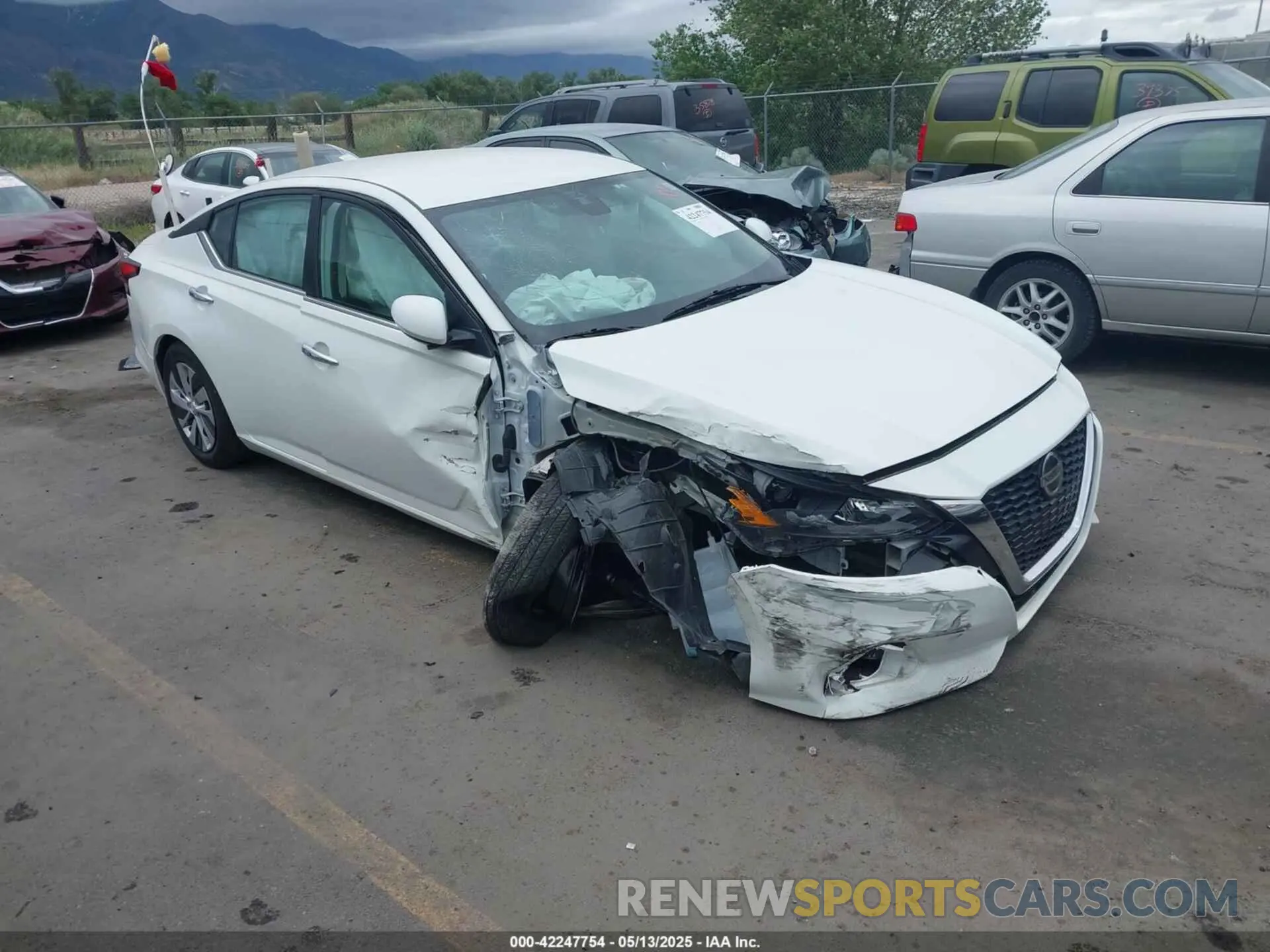 1 Photograph of a damaged car 1N4BL4BV8NN345843 NISSAN ALTIMA 2022