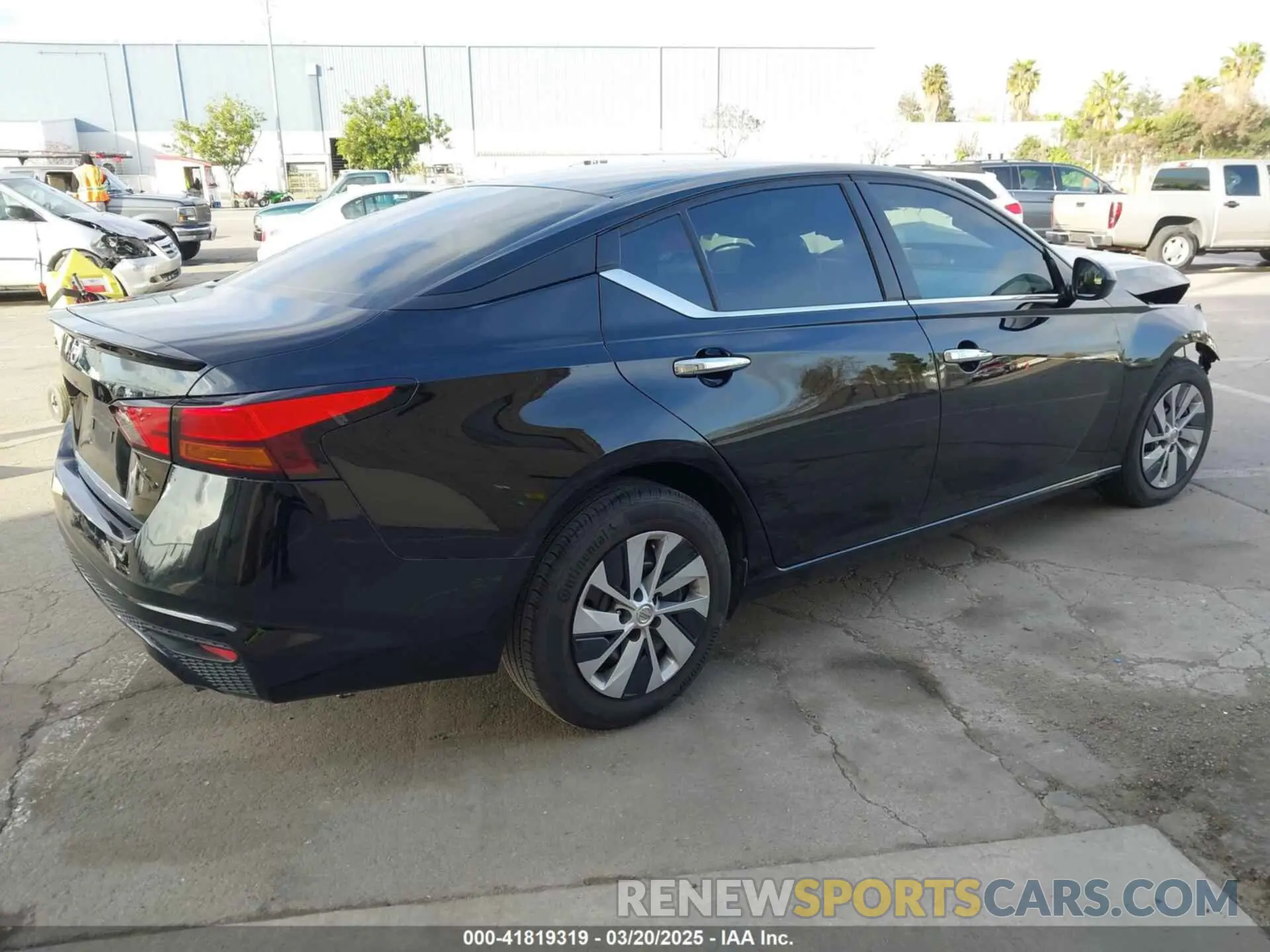 4 Photograph of a damaged car 1N4BL4BV8NN381791 NISSAN ALTIMA 2022