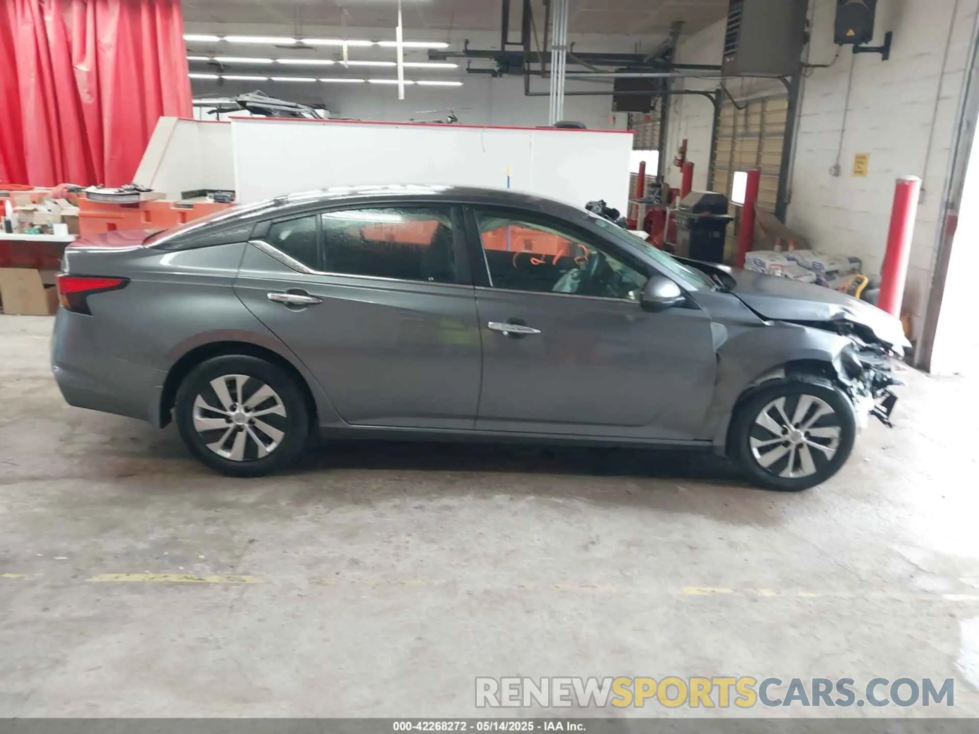 13 Photograph of a damaged car 1N4BL4BV8NN422405 NISSAN ALTIMA 2022