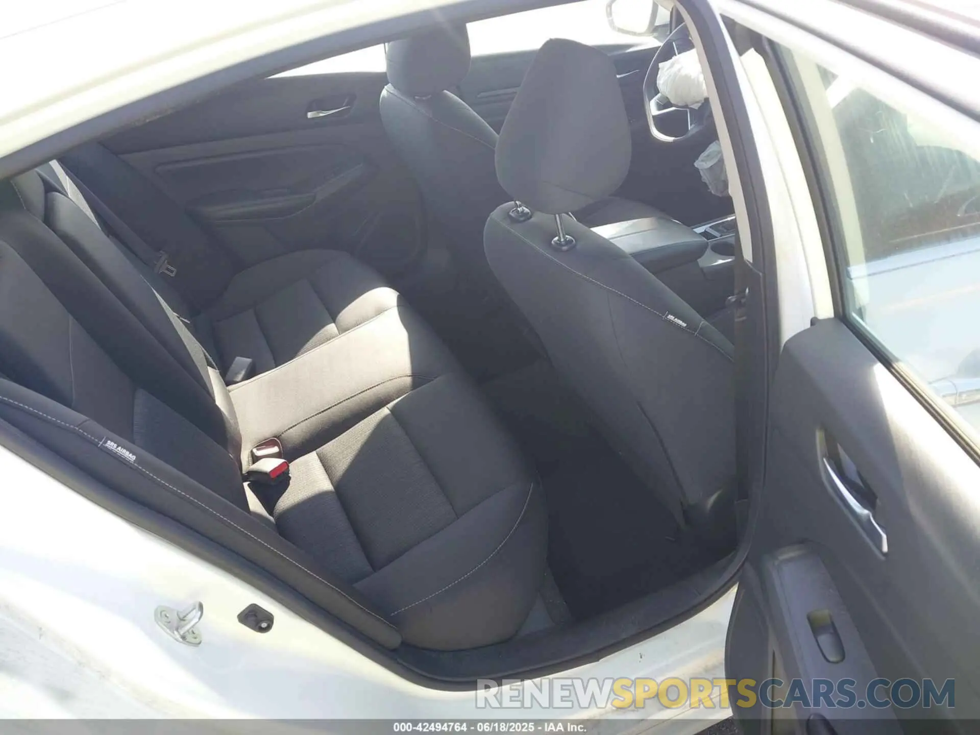 8 Photograph of a damaged car 1N4BL4BV9NN355121 NISSAN ALTIMA 2022