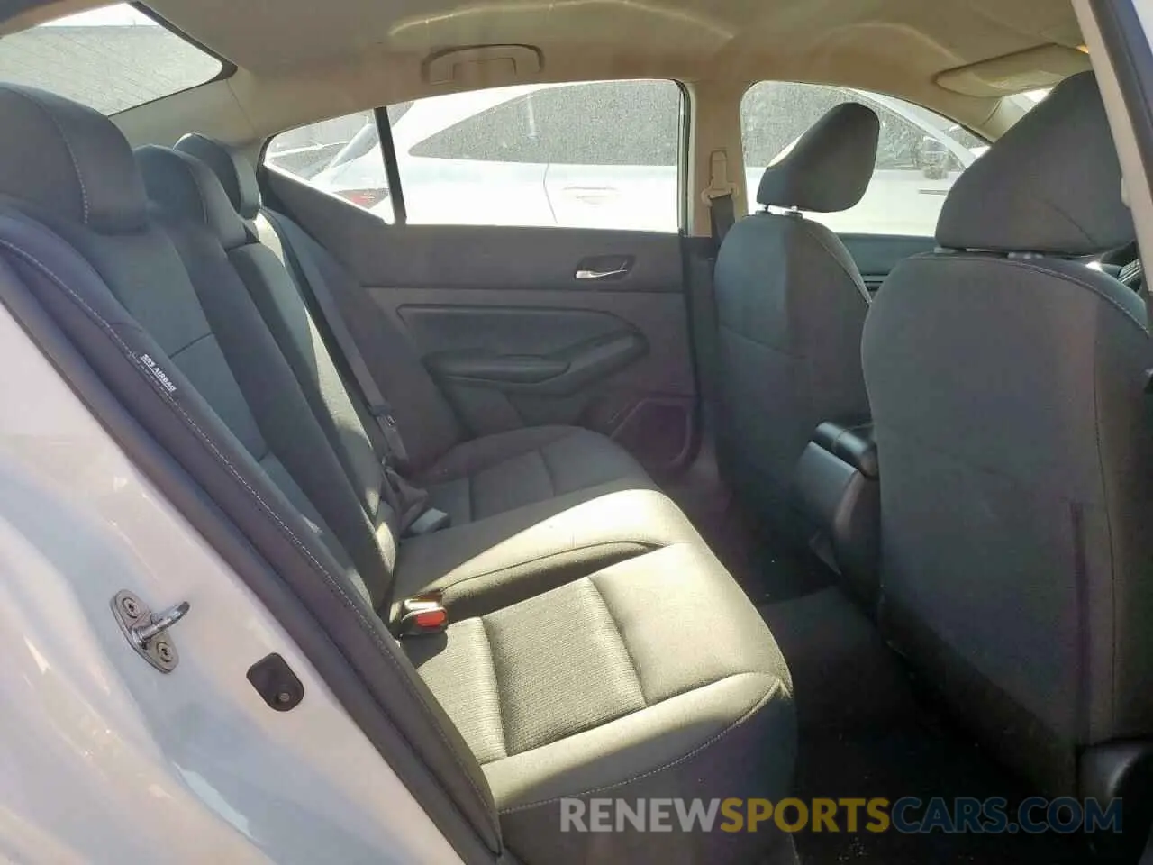 10 Photograph of a damaged car 1N4BL4BVXNN335413 NISSAN ALTIMA 2022