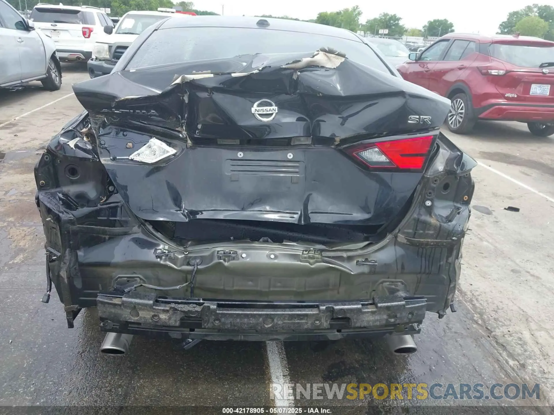 16 Photograph of a damaged car 1N4BL4CV0NN406553 NISSAN ALTIMA 2022