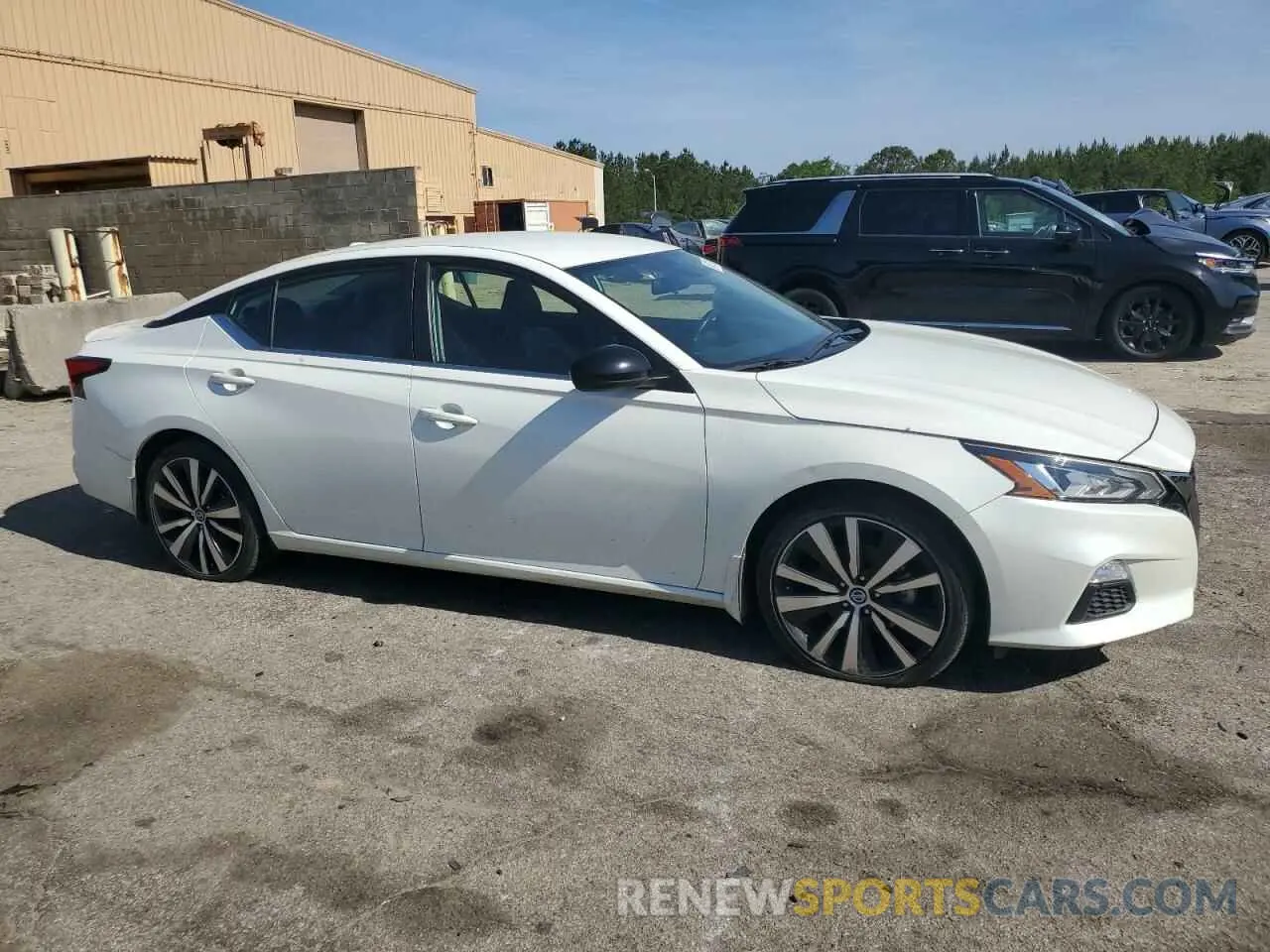 4 Photograph of a damaged car 1N4BL4CV0NN416936 NISSAN ALTIMA 2022