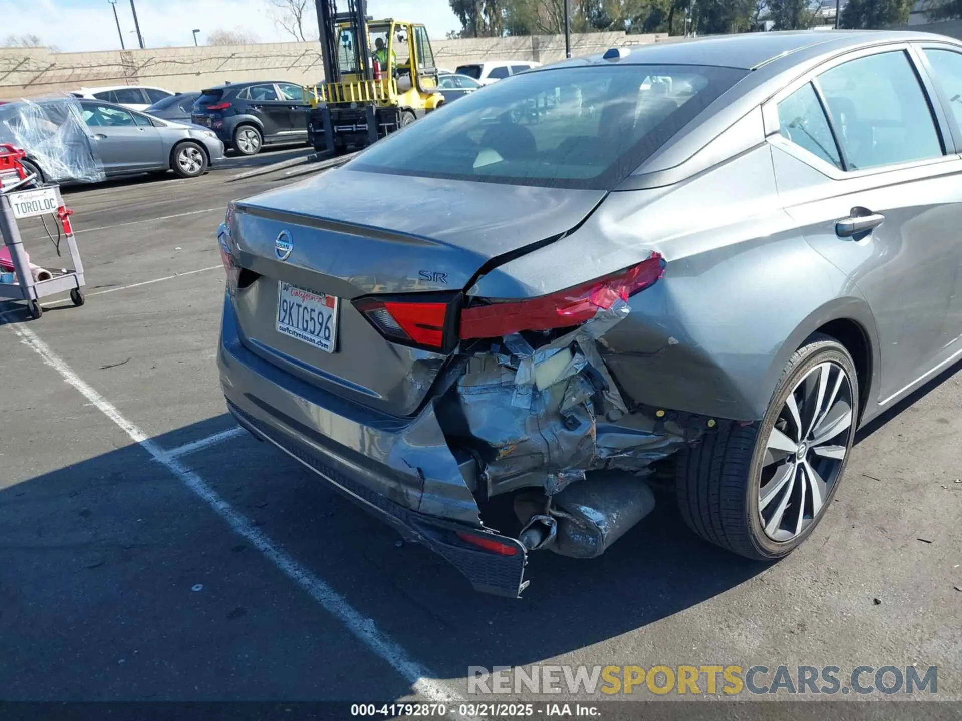 12 Photograph of a damaged car 1N4BL4CV1NN346699 NISSAN ALTIMA 2022
