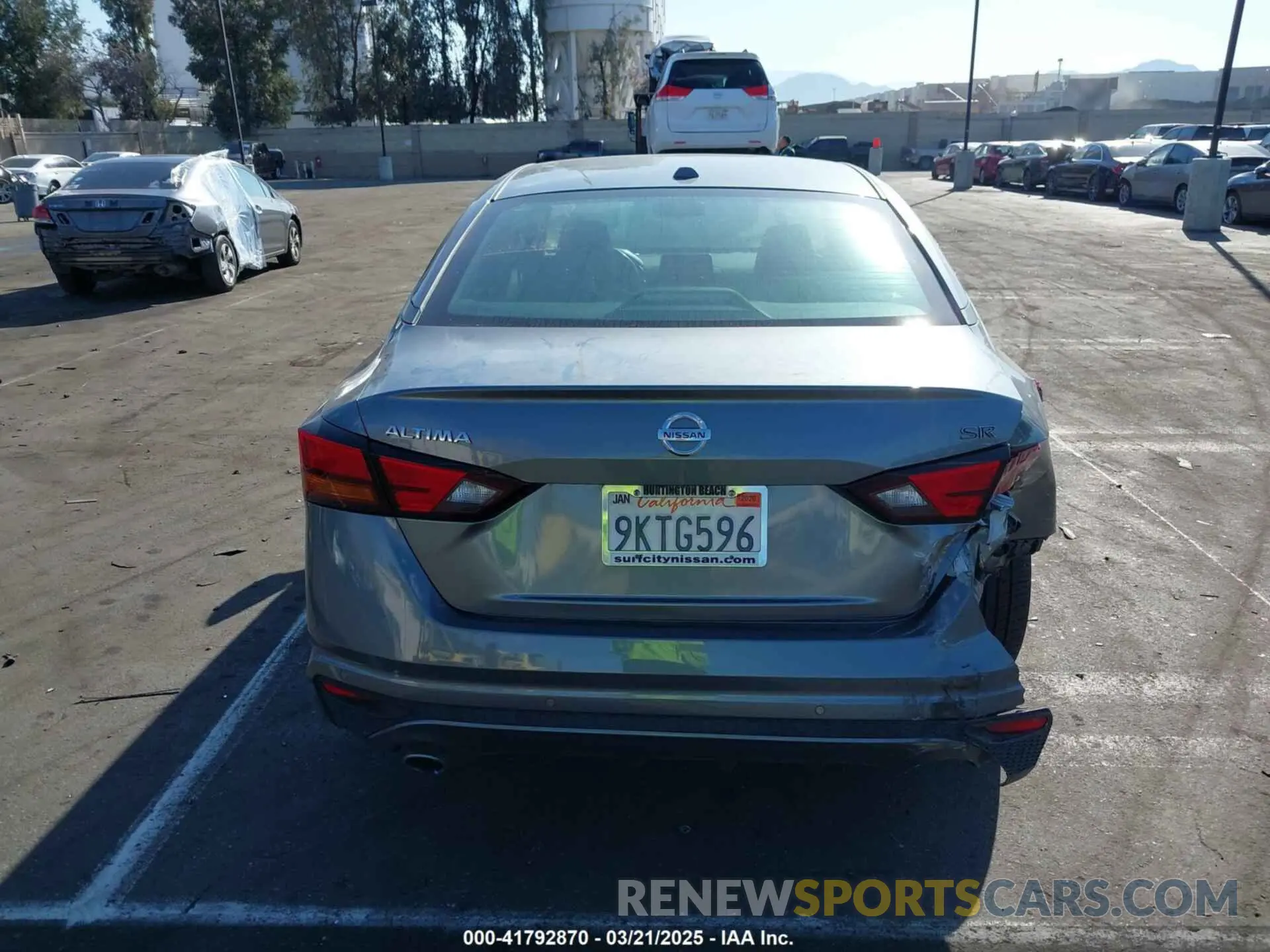 17 Photograph of a damaged car 1N4BL4CV1NN346699 NISSAN ALTIMA 2022
