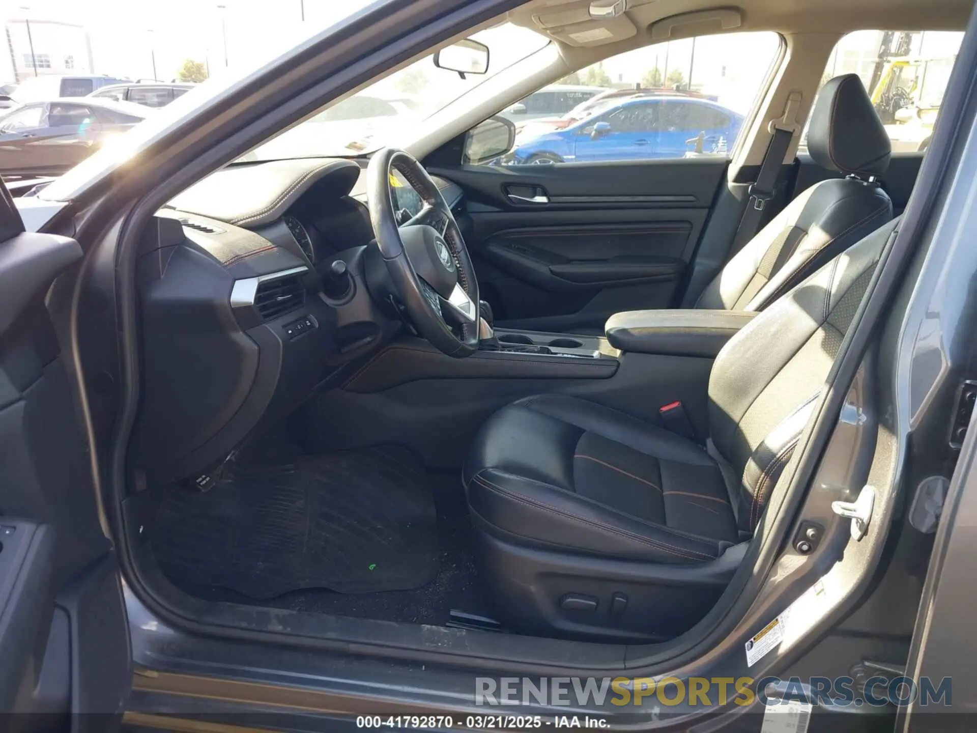 5 Photograph of a damaged car 1N4BL4CV1NN346699 NISSAN ALTIMA 2022
