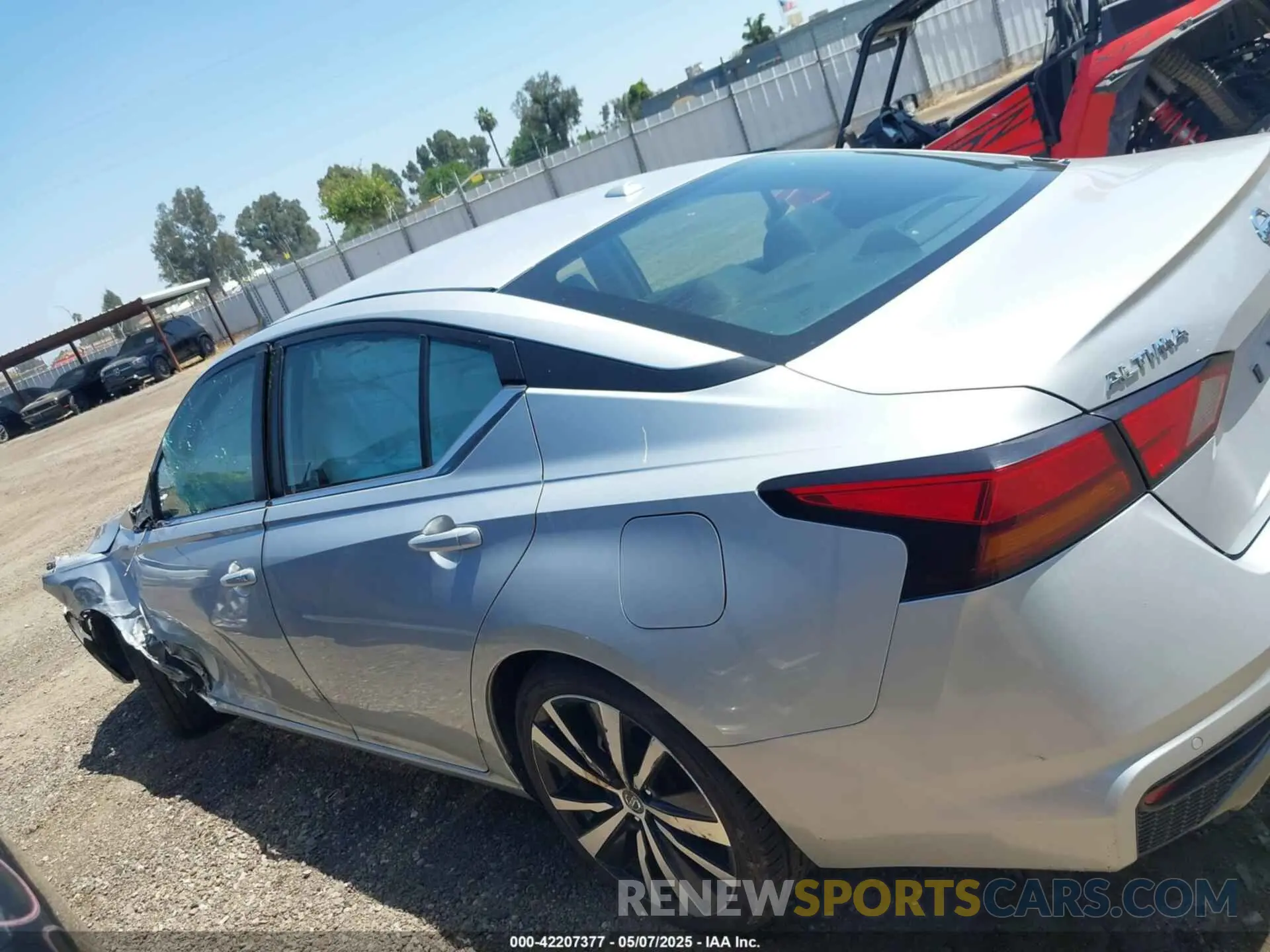 14 Photograph of a damaged car 1N4BL4CV1NN352180 NISSAN ALTIMA 2022