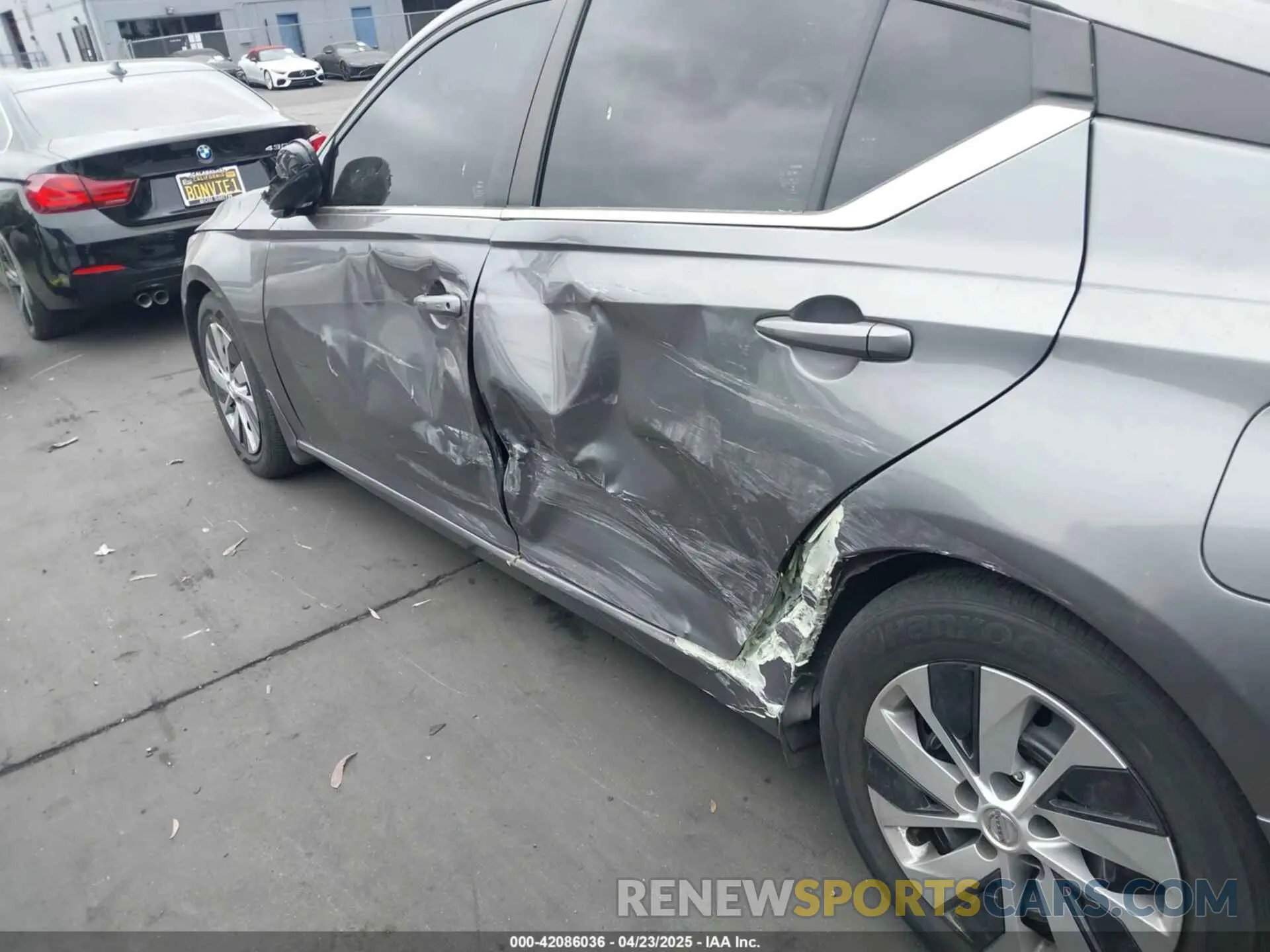 14 Photograph of a damaged car 1N4BL4CV1NN412121 NISSAN ALTIMA 2022