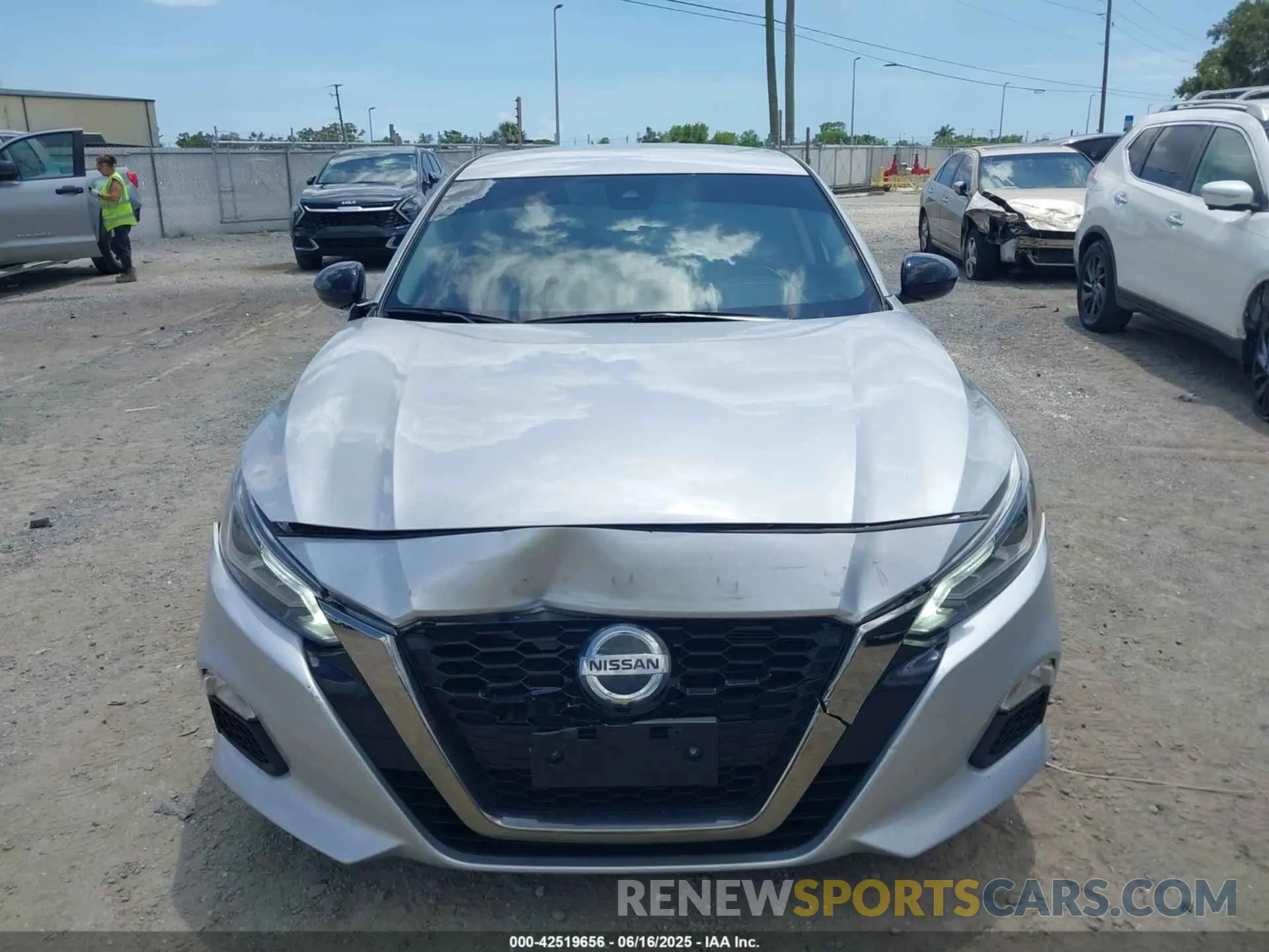 12 Photograph of a damaged car 1N4BL4CV2NN367366 NISSAN ALTIMA 2022