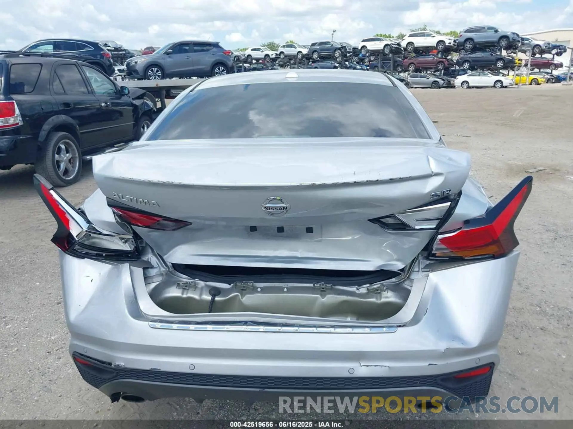 16 Photograph of a damaged car 1N4BL4CV2NN367366 NISSAN ALTIMA 2022