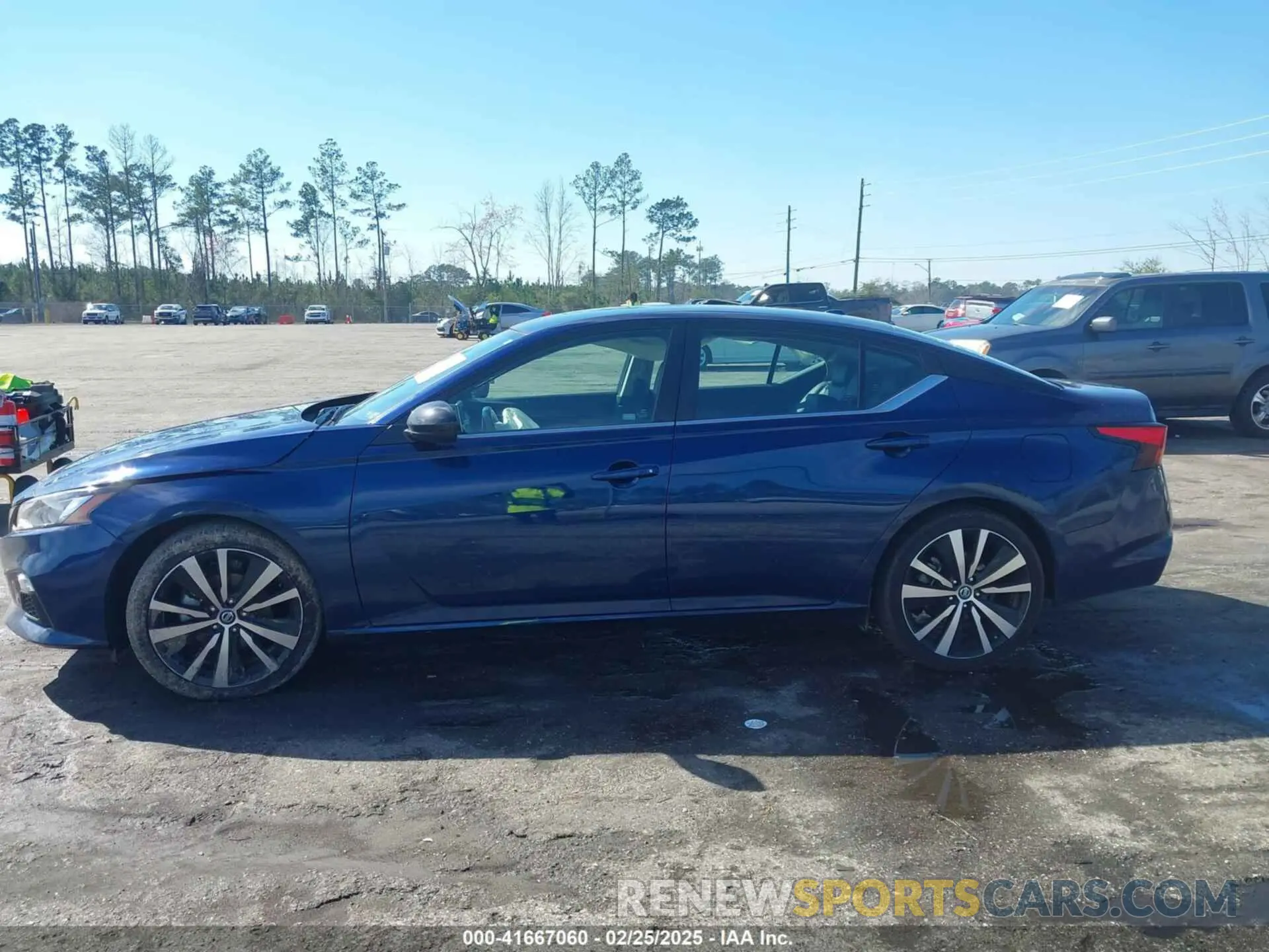 13 Photograph of a damaged car 1N4BL4CV2NN382935 NISSAN ALTIMA 2022