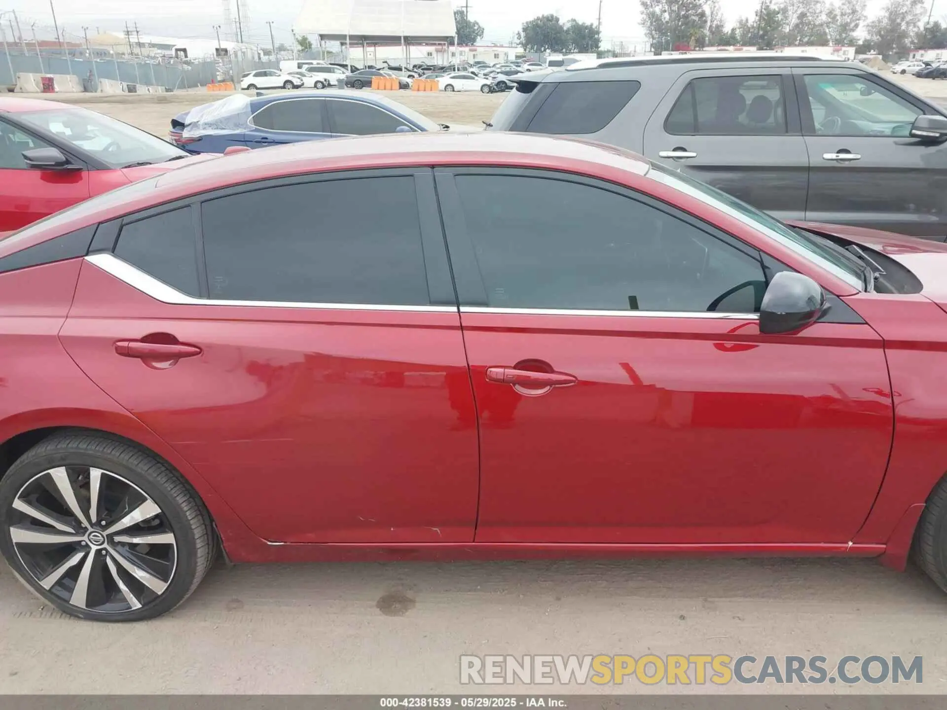 13 Photograph of a damaged car 1N4BL4CV2NN409972 NISSAN ALTIMA 2022
