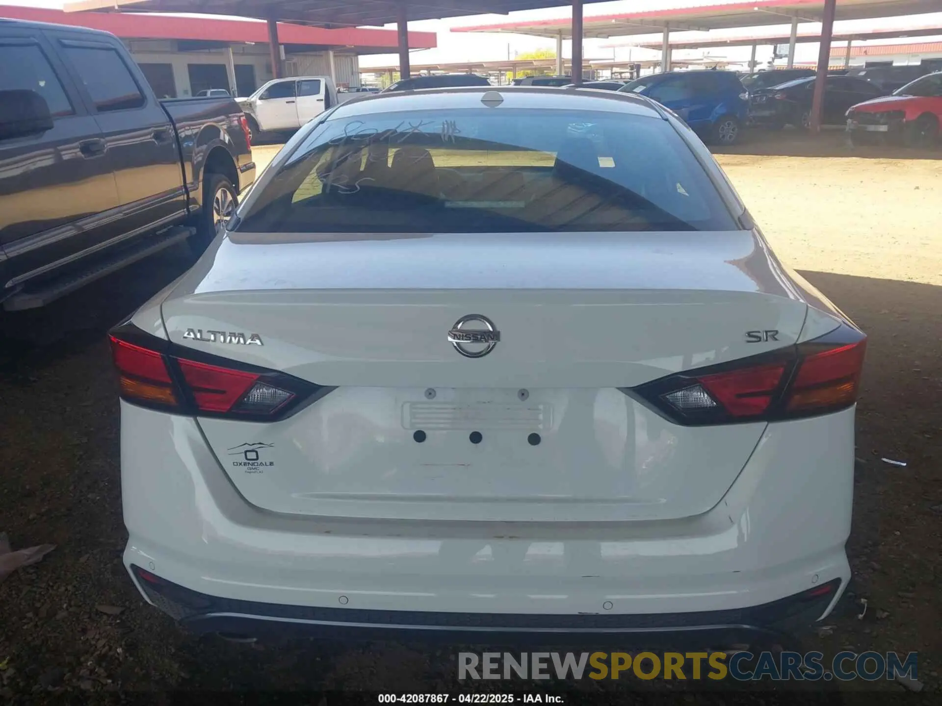 16 Photograph of a damaged car 1N4BL4CV3NN335378 NISSAN ALTIMA 2022