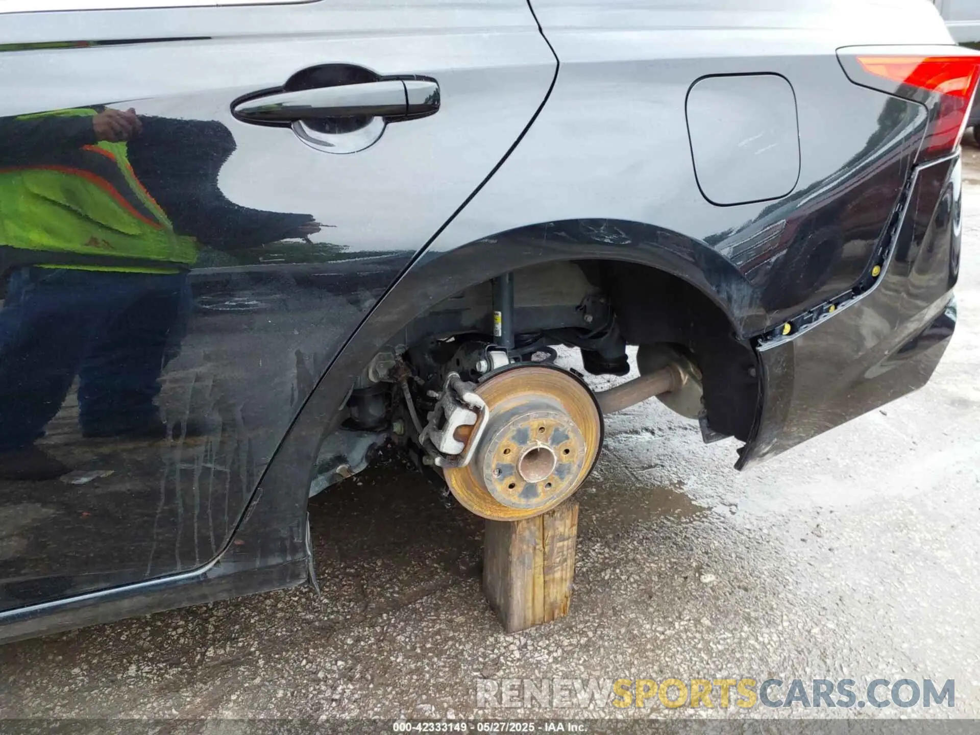17 Photograph of a damaged car 1N4BL4CV3NN346817 NISSAN ALTIMA 2022