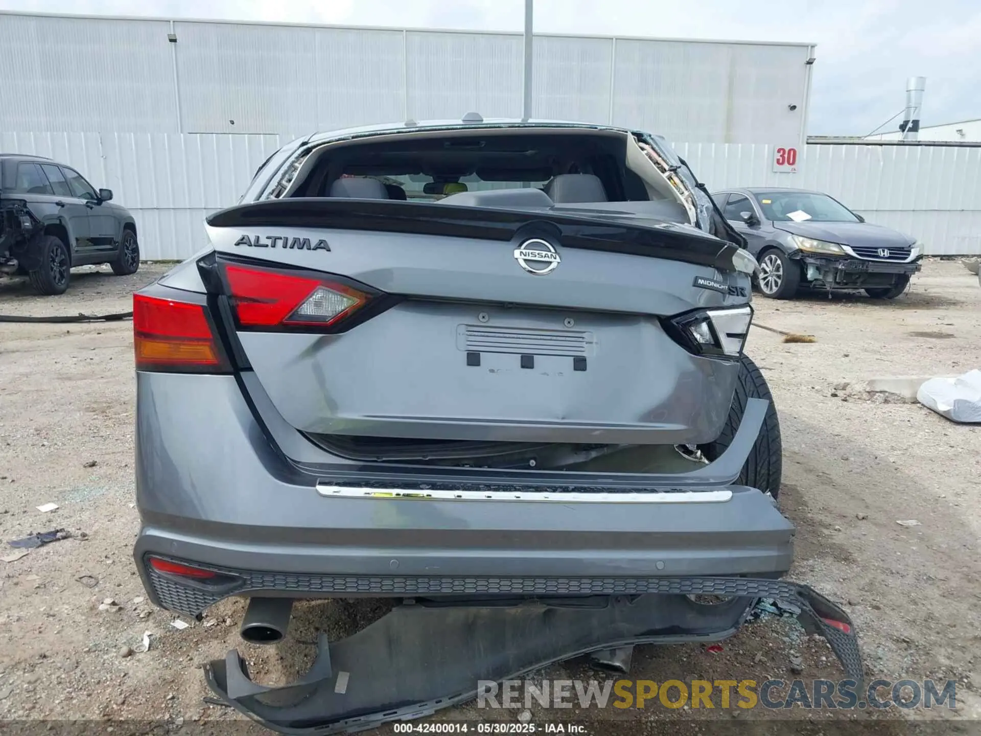 16 Photograph of a damaged car 1N4BL4CV3NN352200 NISSAN ALTIMA 2022
