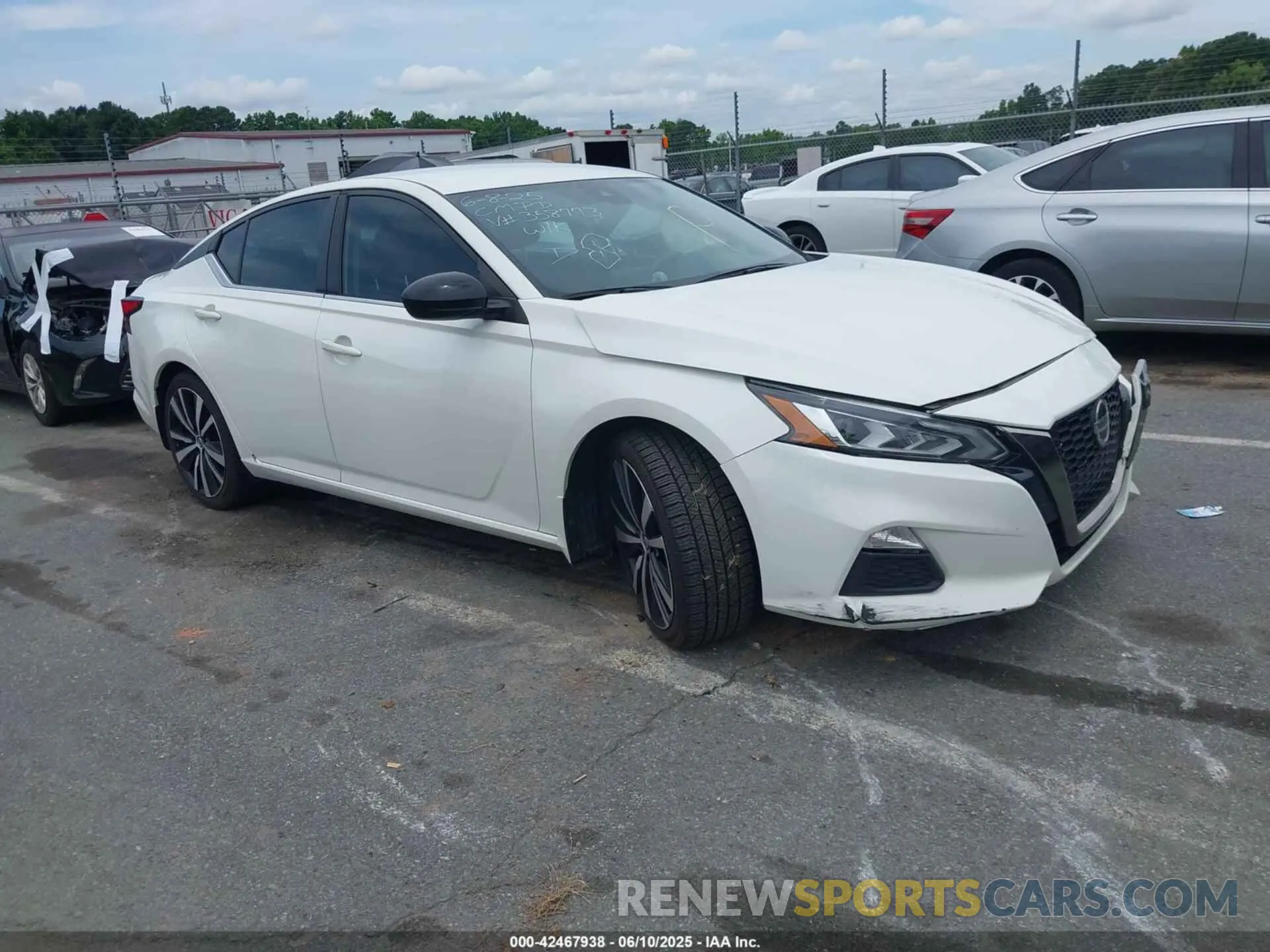 1 Photograph of a damaged car 1N4BL4CV3NN358773 NISSAN ALTIMA 2022