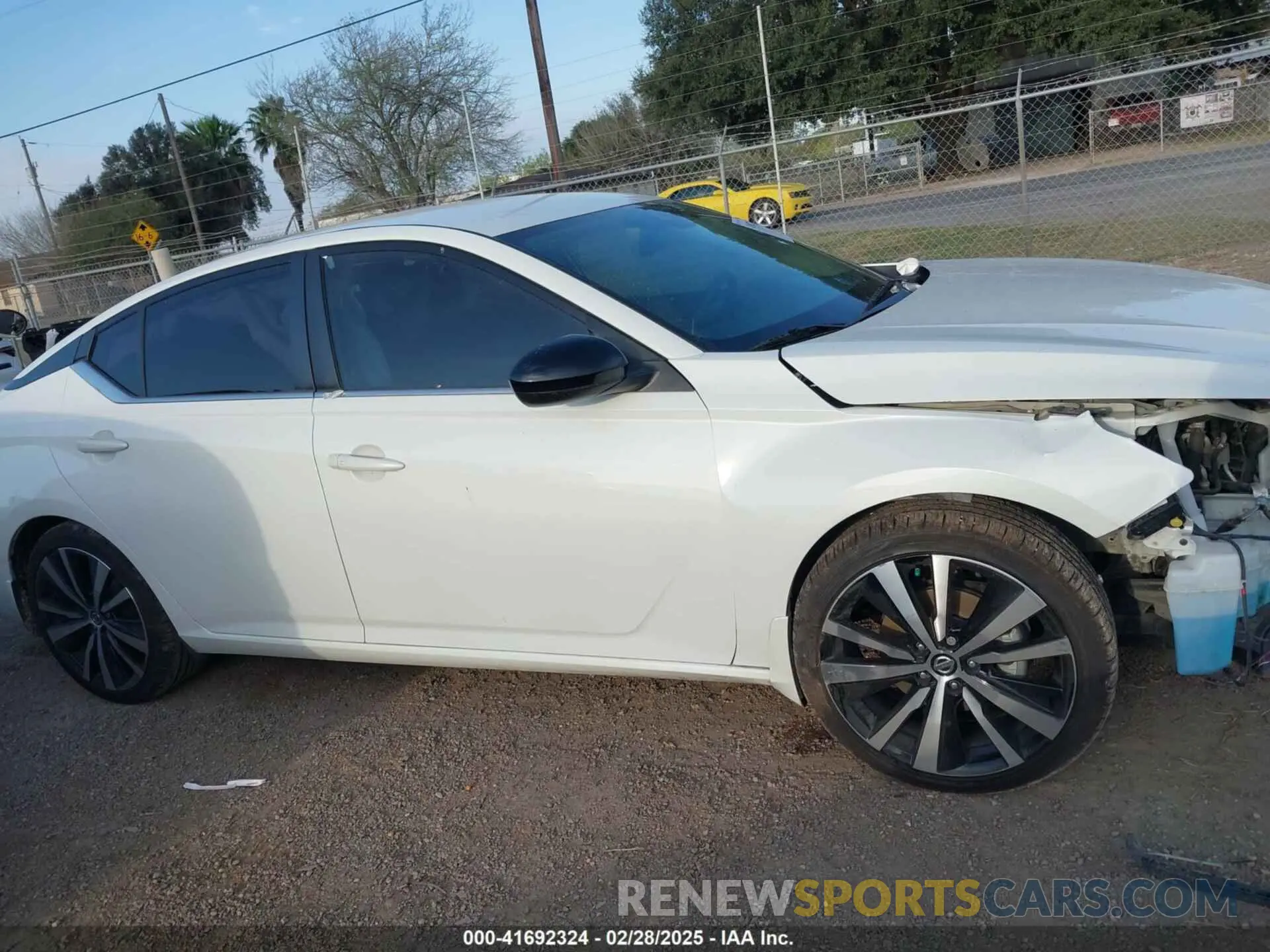 14 Photograph of a damaged car 1N4BL4CV3NN362578 NISSAN ALTIMA 2022