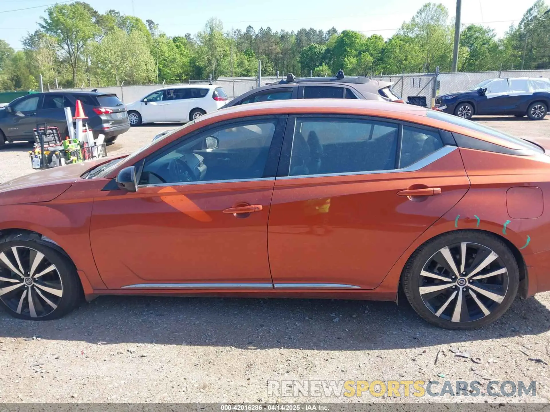 14 Photograph of a damaged car 1N4BL4CV3NN368204 NISSAN ALTIMA 2022