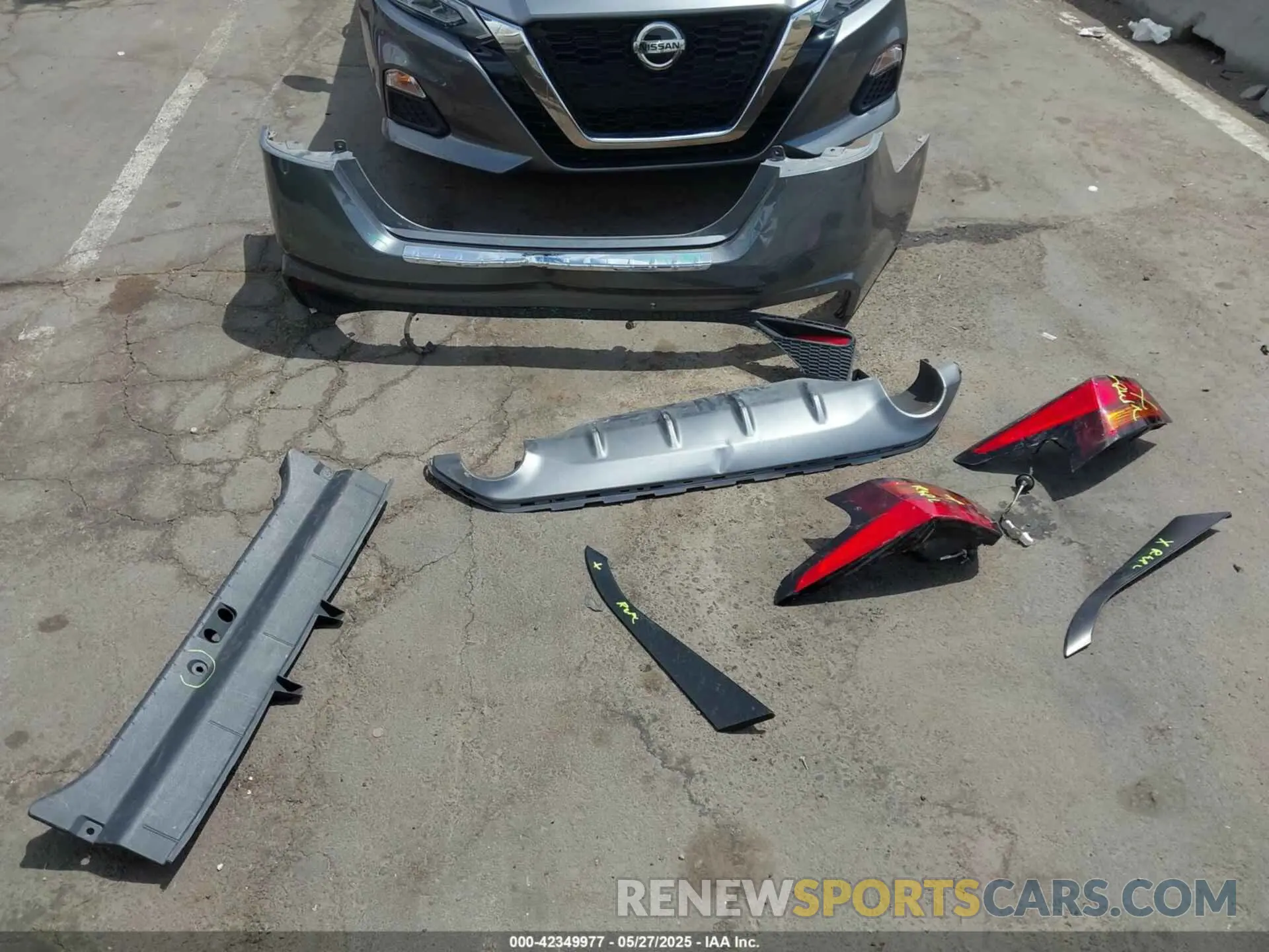 12 Photograph of a damaged car 1N4BL4CV3NN369059 NISSAN ALTIMA 2022