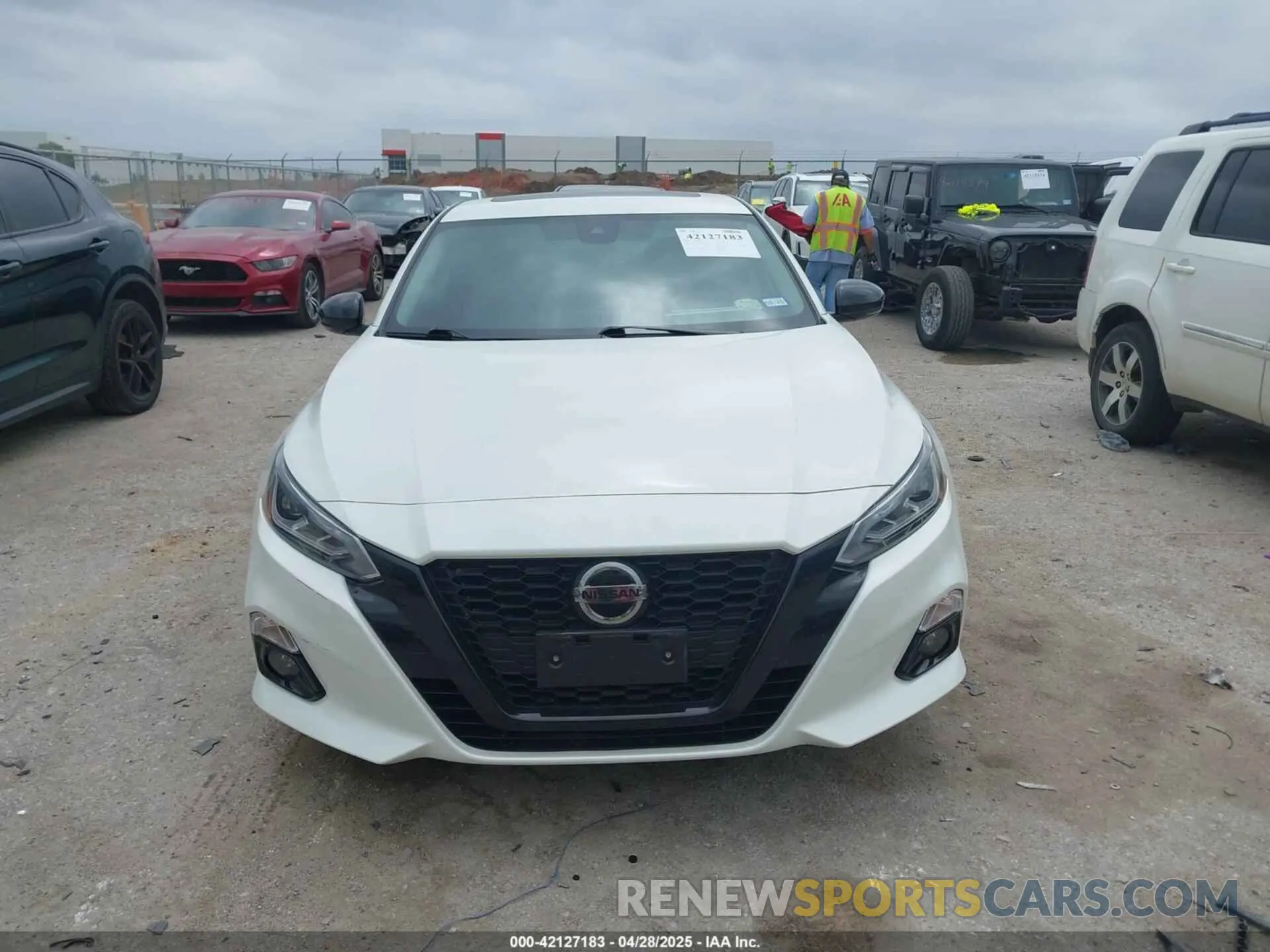 12 Photograph of a damaged car 1N4BL4CV3NN424416 NISSAN ALTIMA 2022