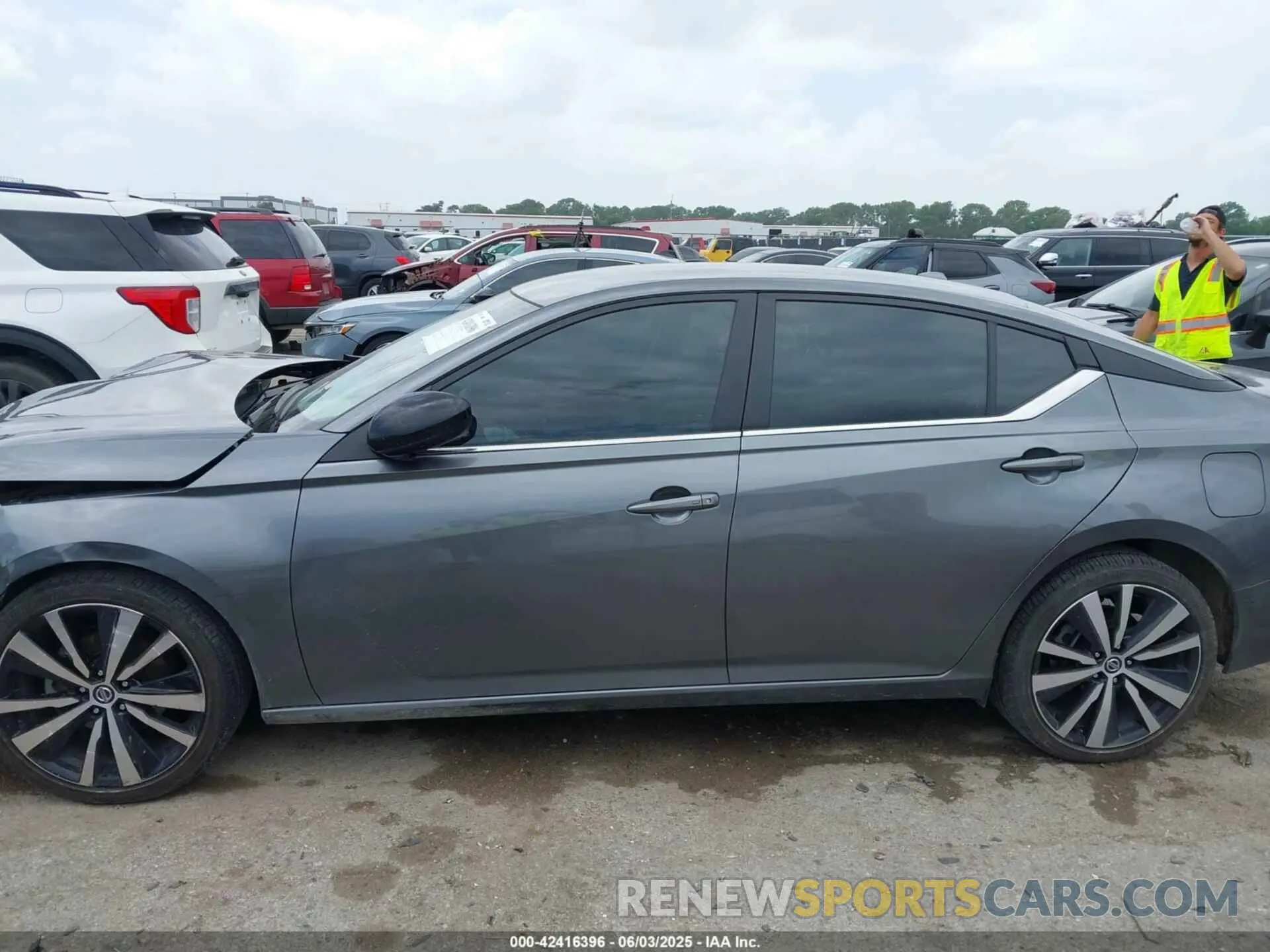 14 Photograph of a damaged car 1N4BL4CV4NN336040 NISSAN ALTIMA 2022