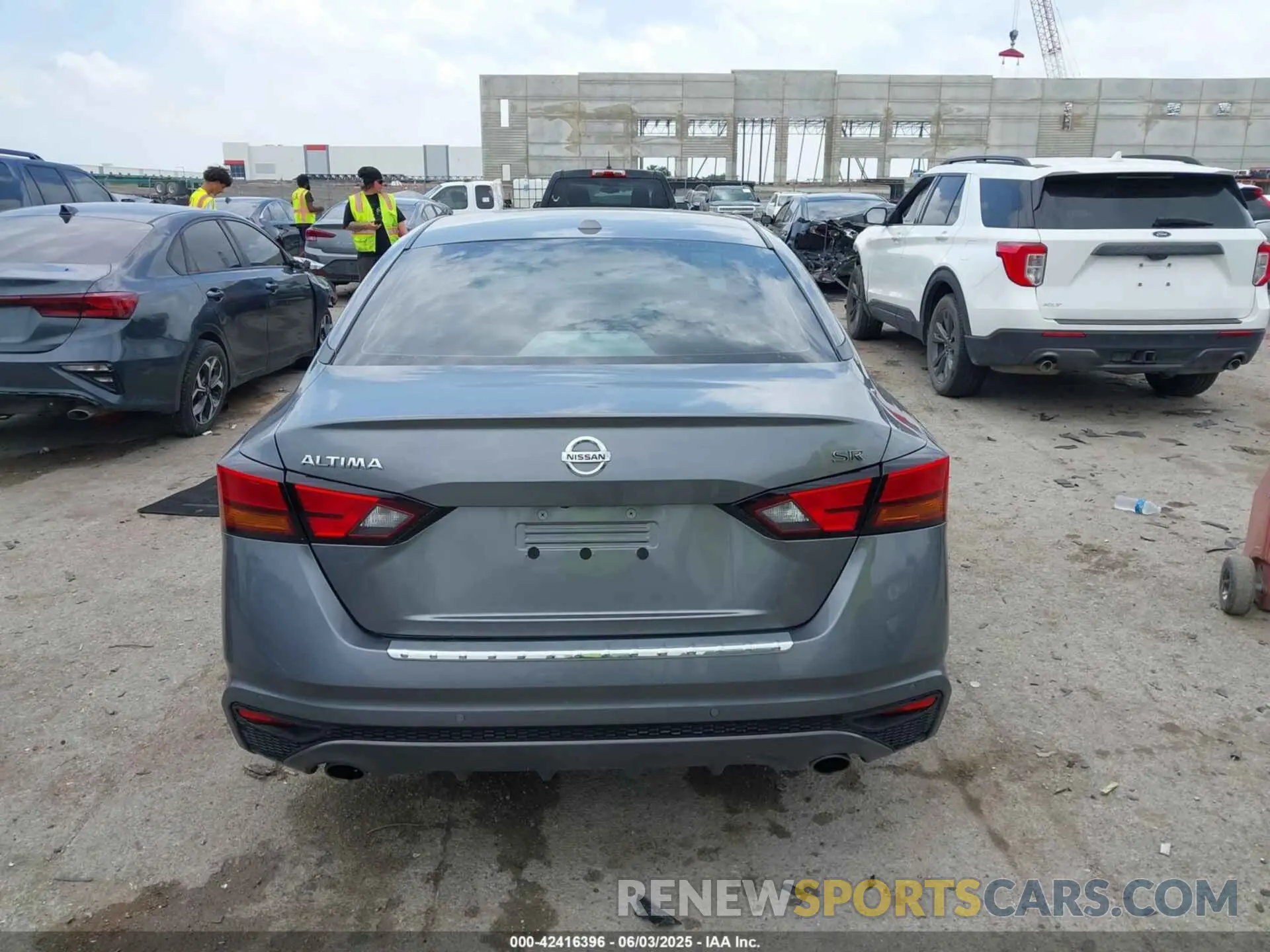 16 Photograph of a damaged car 1N4BL4CV4NN336040 NISSAN ALTIMA 2022