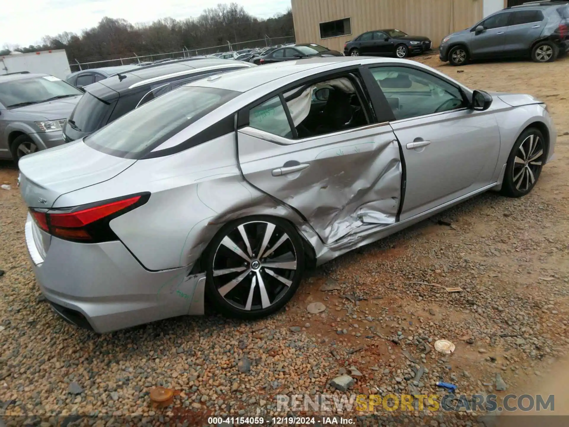 4 Photograph of a damaged car 1N4BL4CV4NN365117 NISSAN ALTIMA 2022