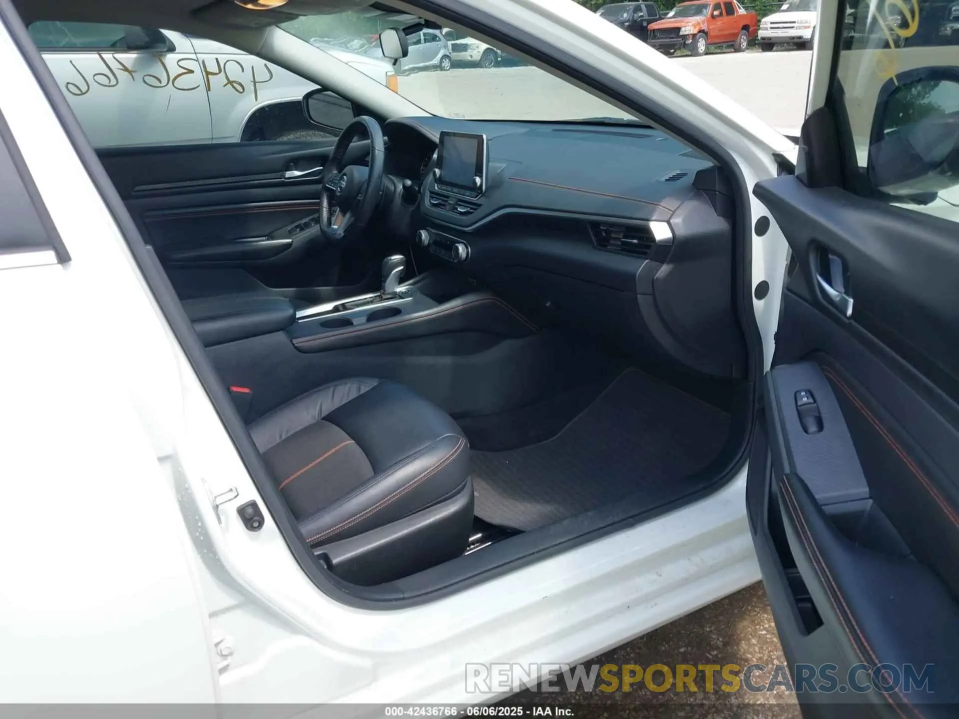 5 Photograph of a damaged car 1N4BL4CV5NN331185 NISSAN ALTIMA 2022