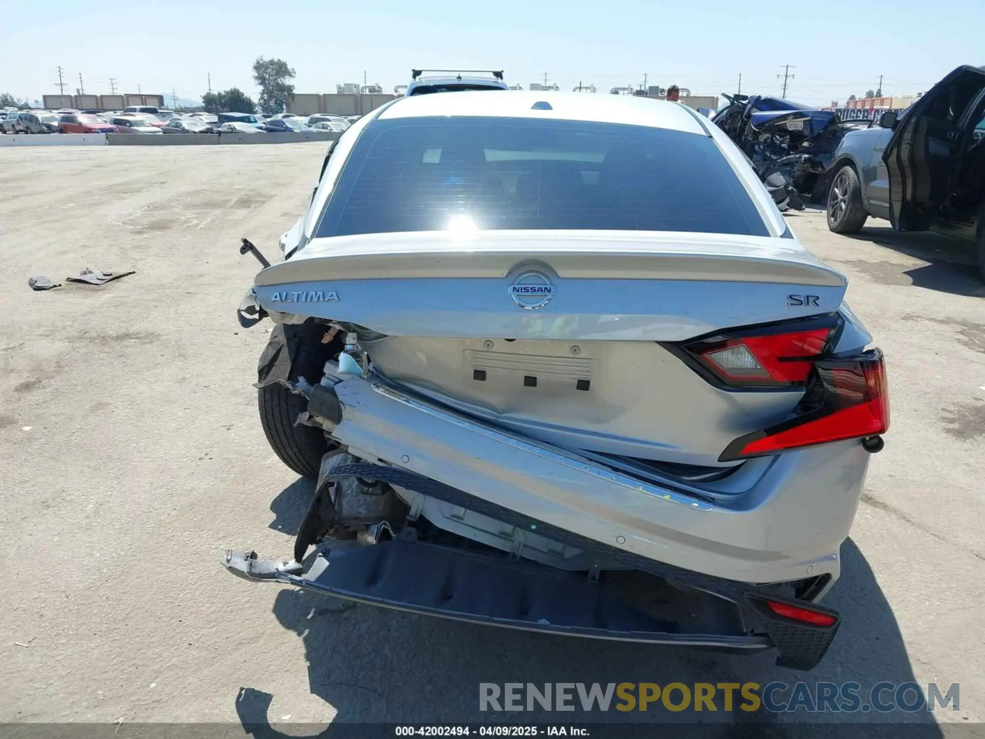 16 Photograph of a damaged car 1N4BL4CV5NN340131 NISSAN ALTIMA 2022