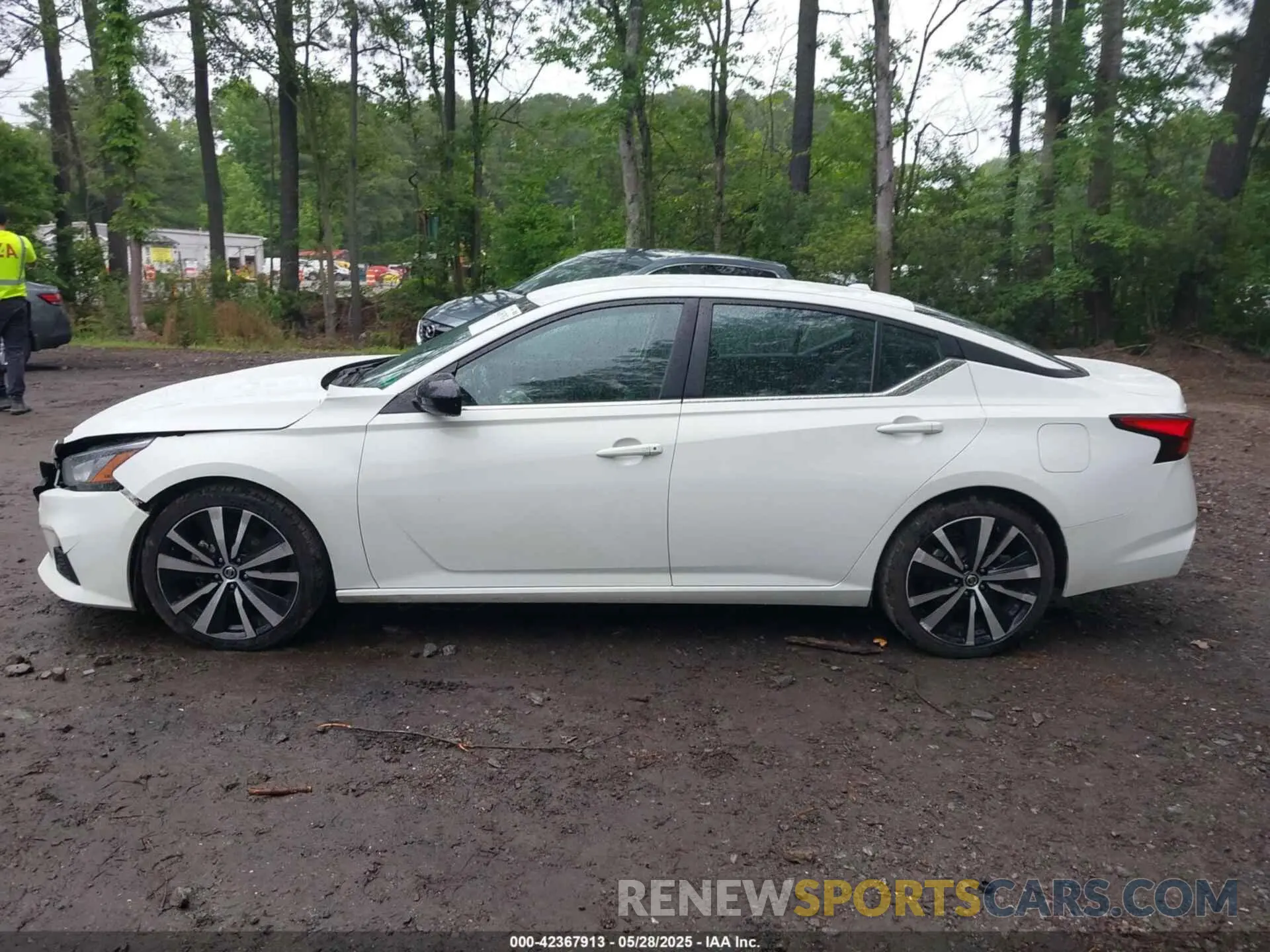 14 Photograph of a damaged car 1N4BL4CV5NN357253 NISSAN ALTIMA 2022