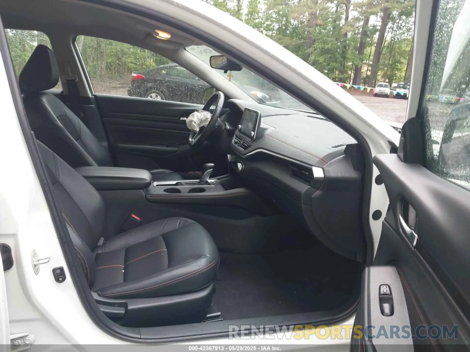 5 Photograph of a damaged car 1N4BL4CV5NN357253 NISSAN ALTIMA 2022