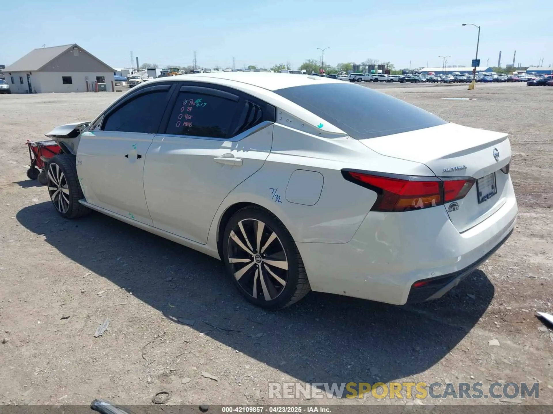 3 Photograph of a damaged car 1N4BL4CV5NN385375 NISSAN ALTIMA 2022