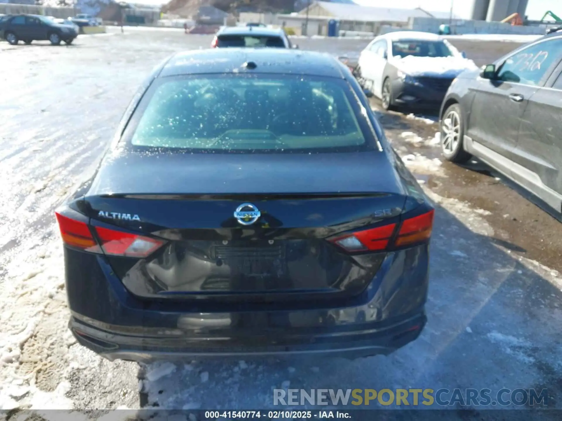 16 Photograph of a damaged car 1N4BL4CV6NN303850 NISSAN ALTIMA 2022
