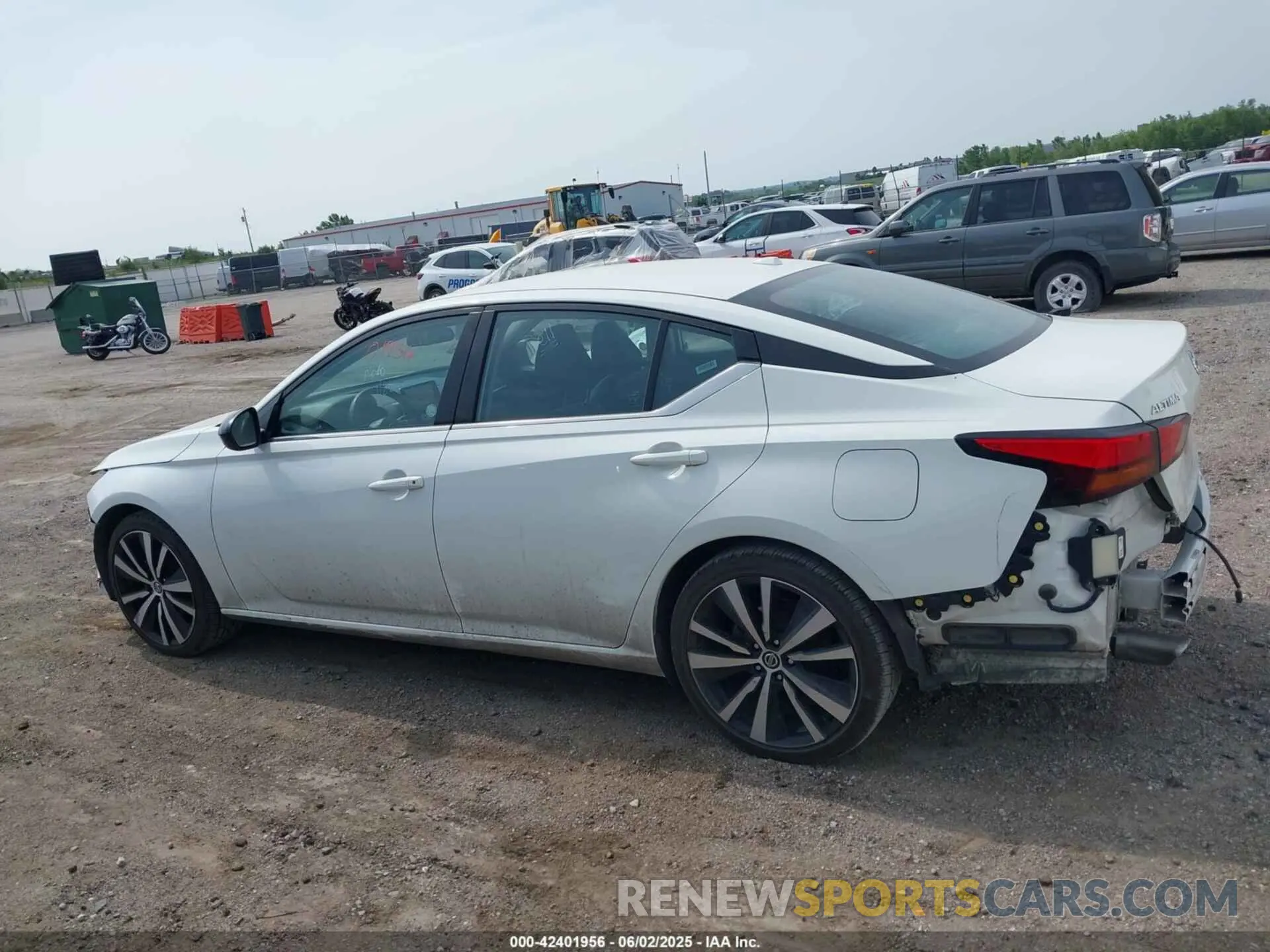 15 Photograph of a damaged car 1N4BL4CV6NN311611 NISSAN ALTIMA 2022