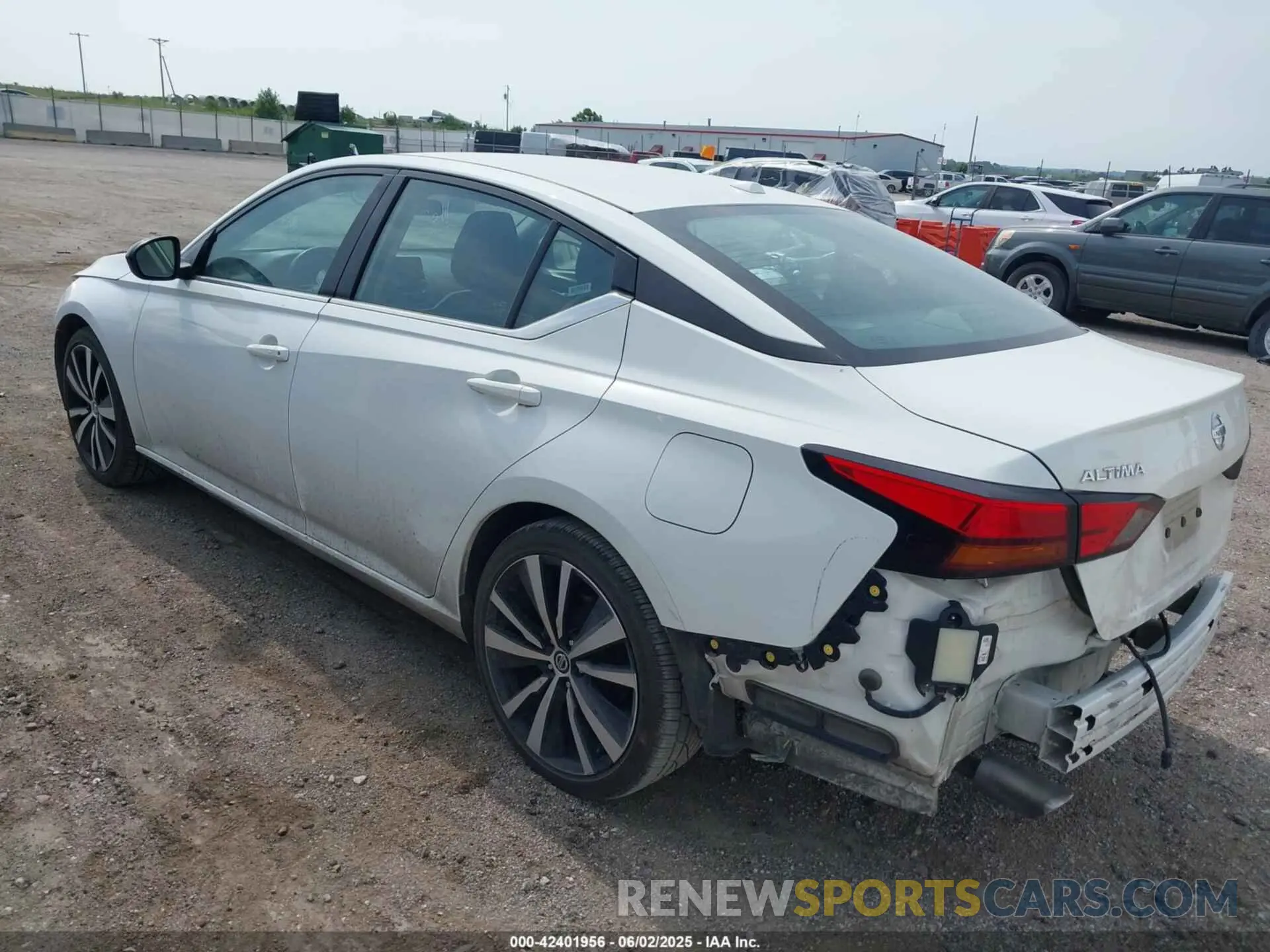 3 Photograph of a damaged car 1N4BL4CV6NN311611 NISSAN ALTIMA 2022