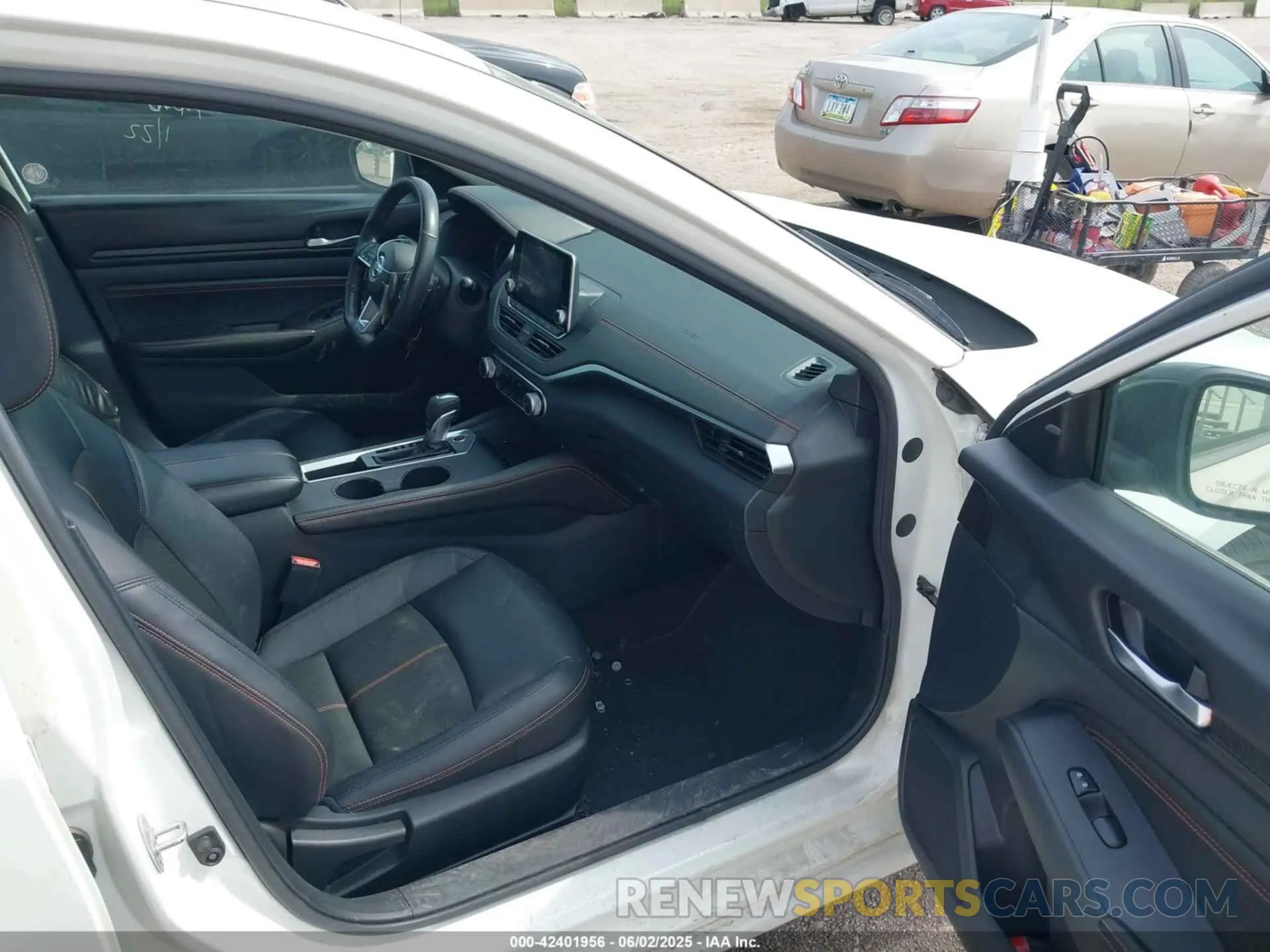 5 Photograph of a damaged car 1N4BL4CV6NN311611 NISSAN ALTIMA 2022