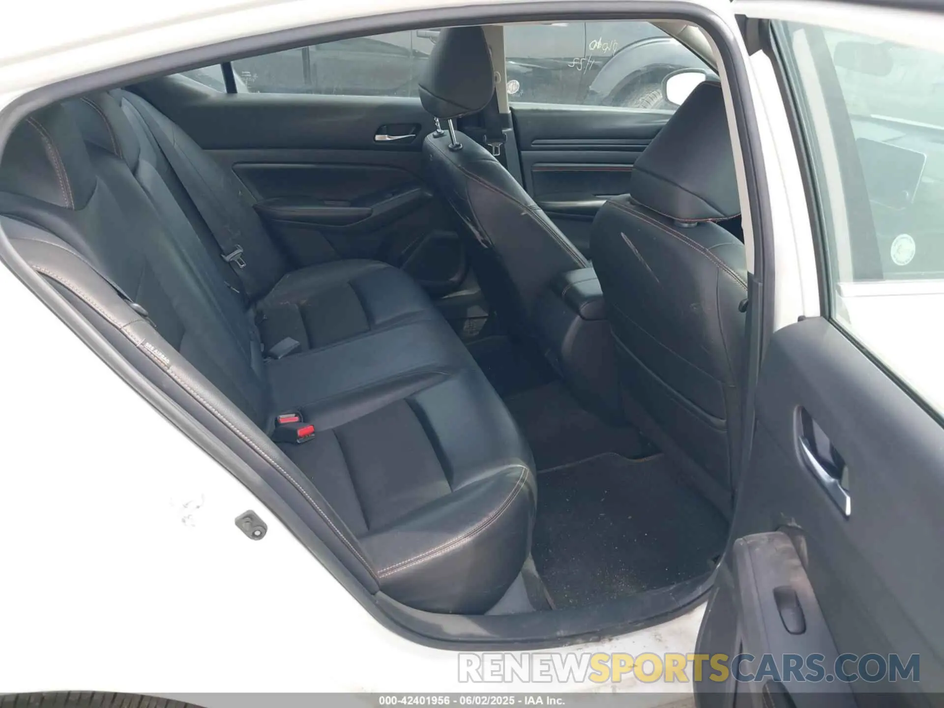 8 Photograph of a damaged car 1N4BL4CV6NN311611 NISSAN ALTIMA 2022